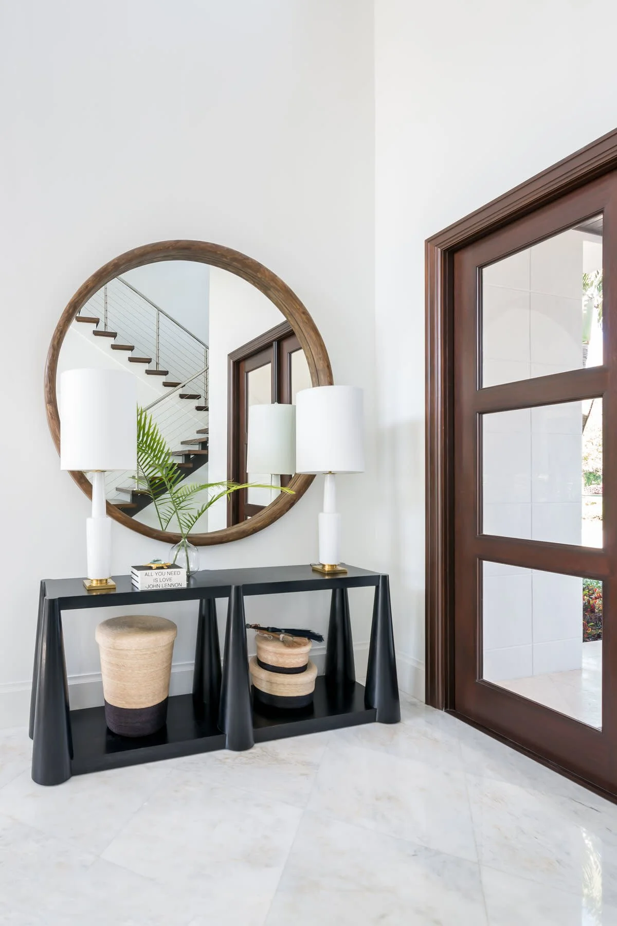 1412ThatchPalm_Set02_Foyer_001_web.jpg