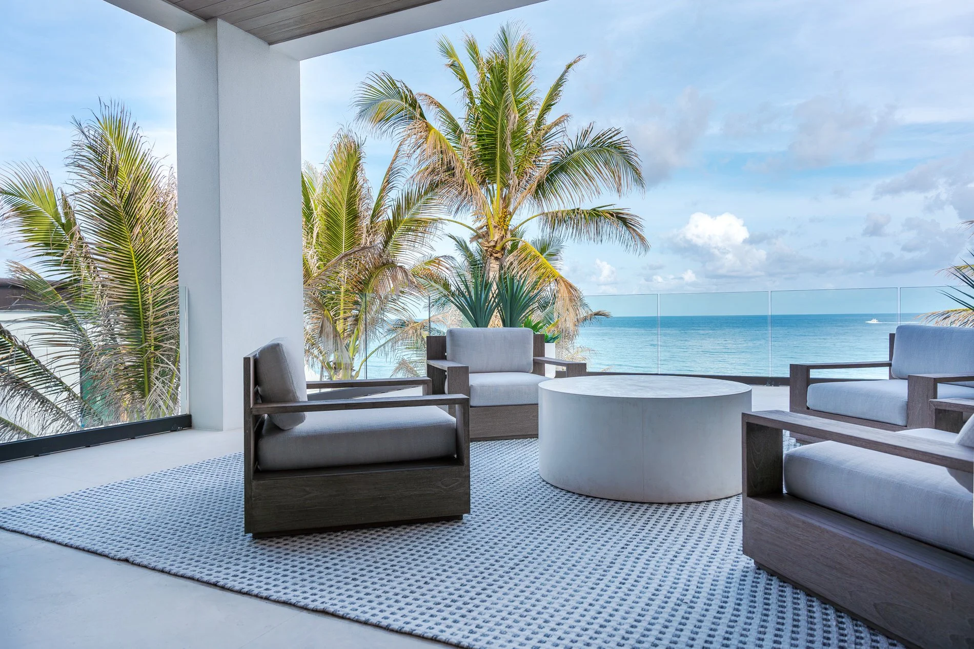 24-4521-Patio4th-001-LR.jpg
