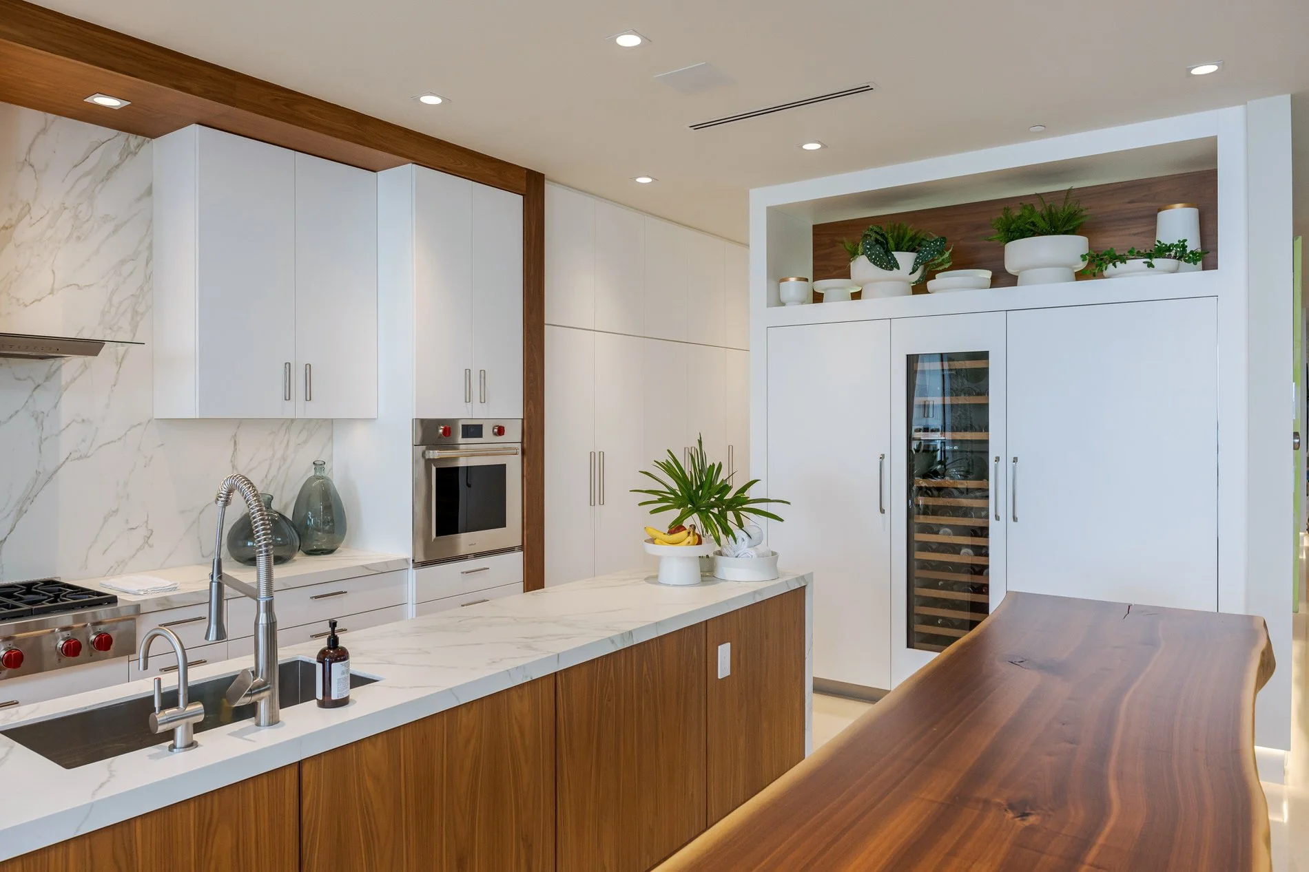 24-4521-Kitchen-005-LR.jpg