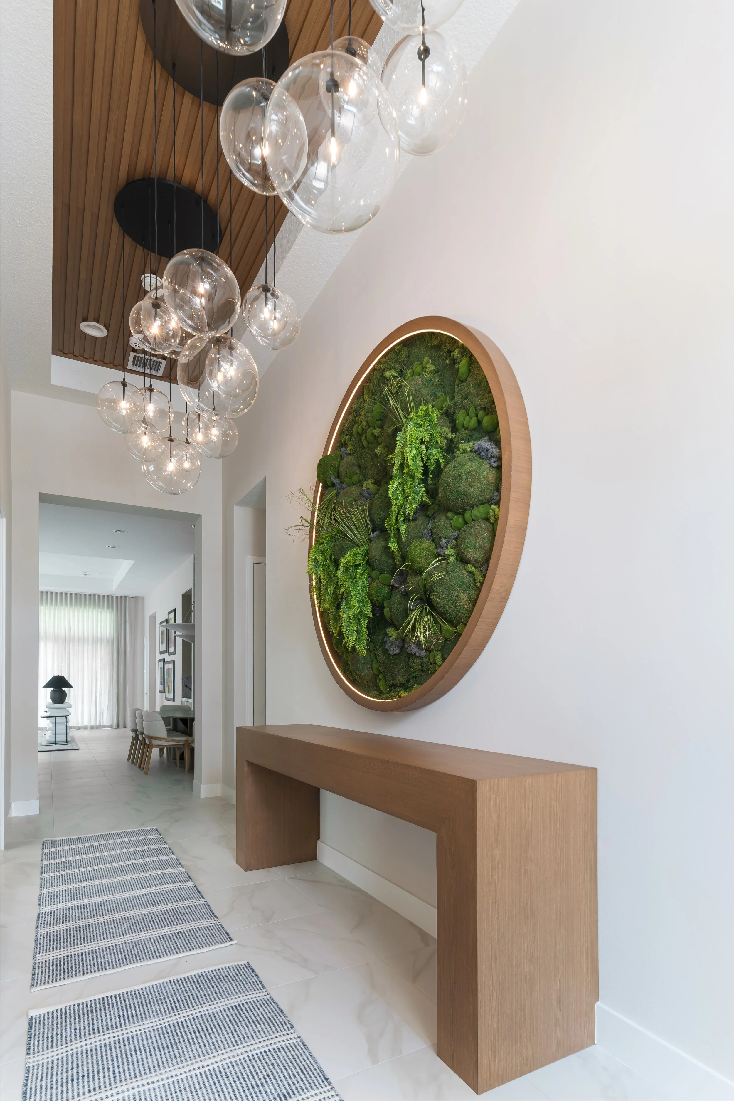 8288Essex_Foyer_001.jpg