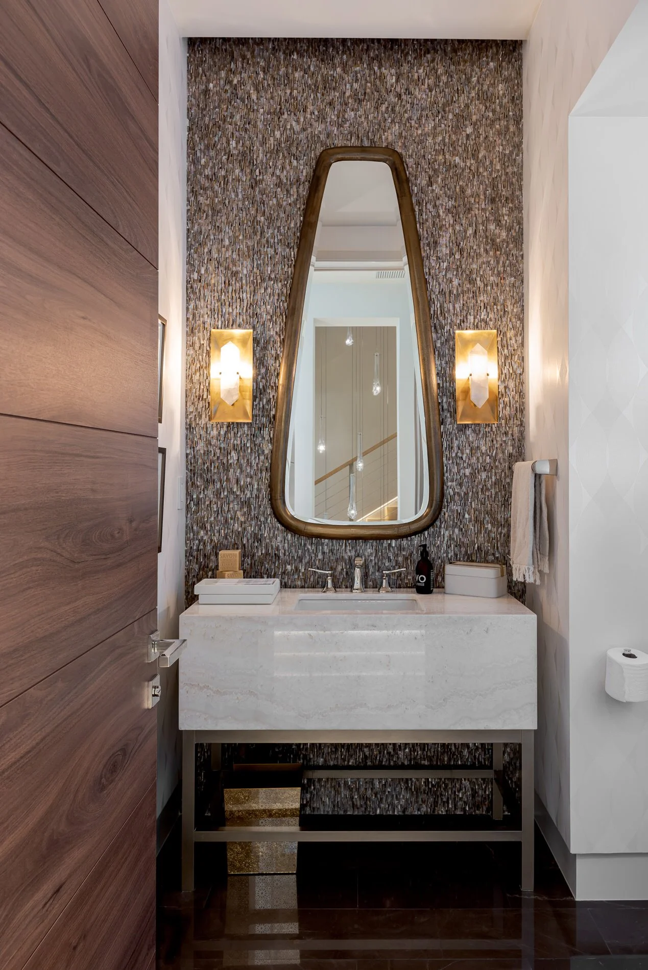 24-4521-Bath1st-001-A-LR - Copy (2).jpg