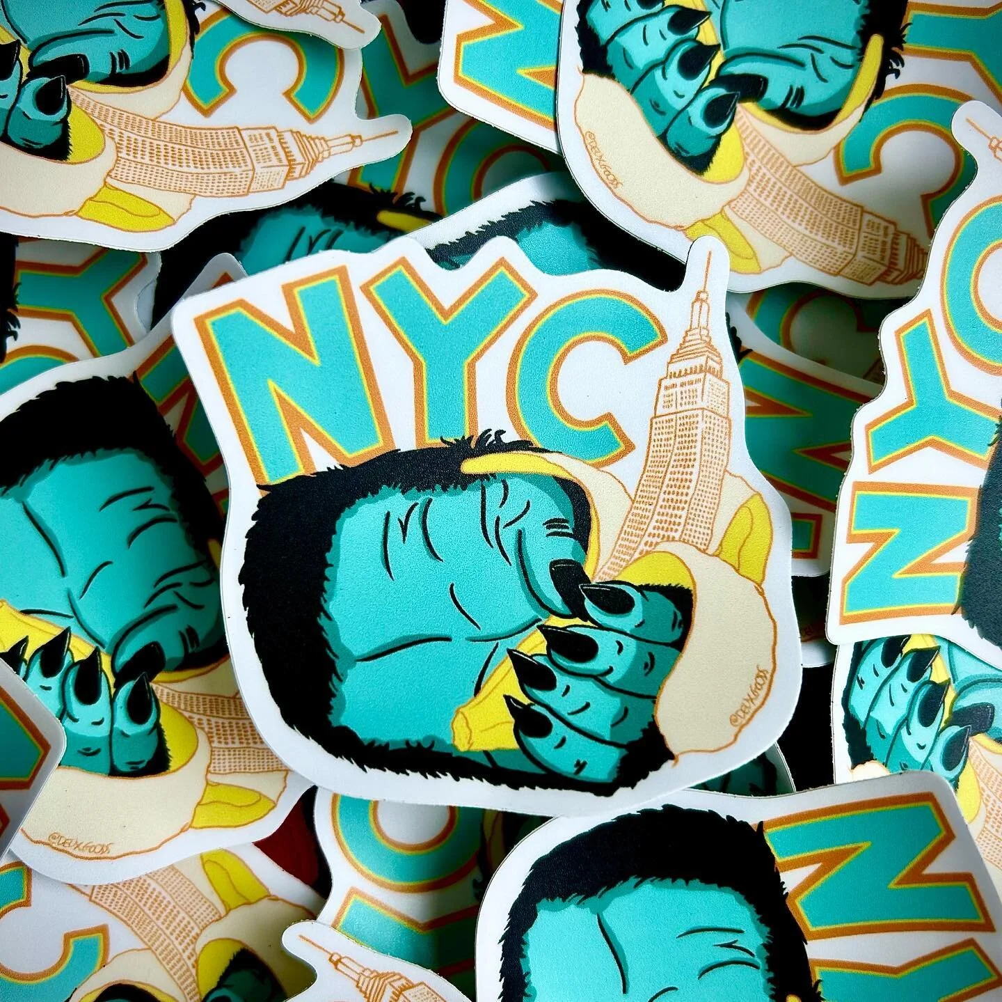 Made some stickers 🙈 and slapped some on the last NYC trip! 🍌 bathroom pic taken at @pubkey.nyc #nyc #nylife #bathroomselfie #kingkong #hotdog #empirestatebuilding