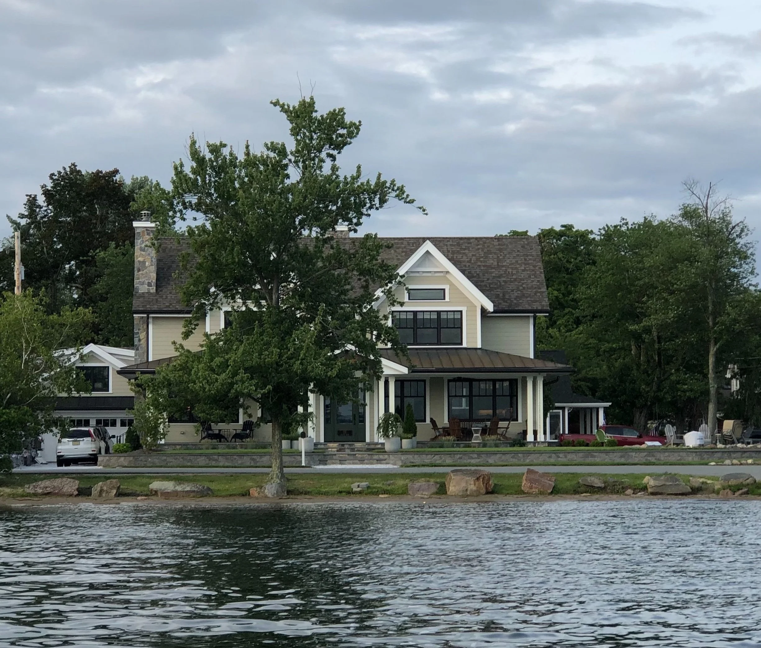 lakehouse3.jpg