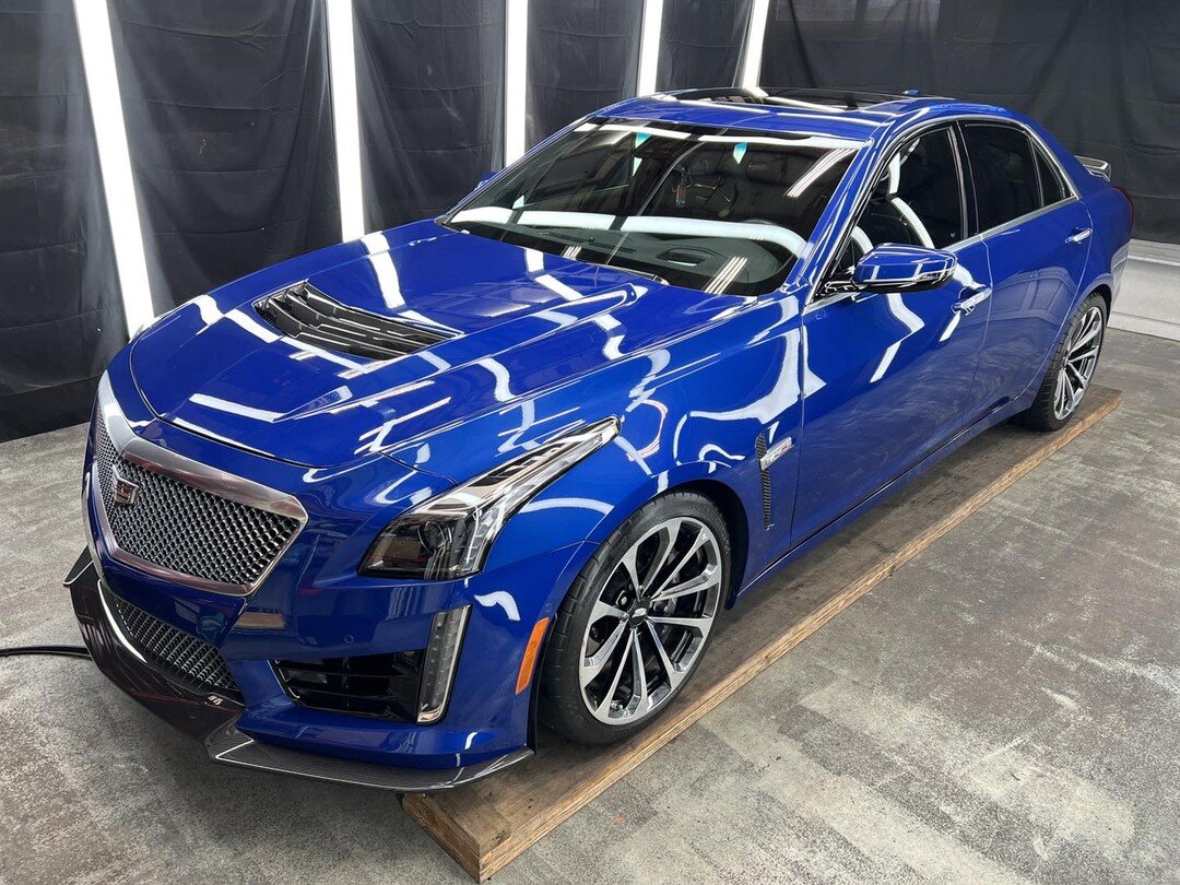 2019 Cadillac CTS-V
👉🏼 Hand wash and paint decontamination
👉🏼 2 stage paint correction to remove moderate scratches and paint defects
👉🏼 CQUARTZ FINEST RESERVE Ceramic Coating applied to the paint
👉🏼 Wheels removed, deep cleaned, and coated
?