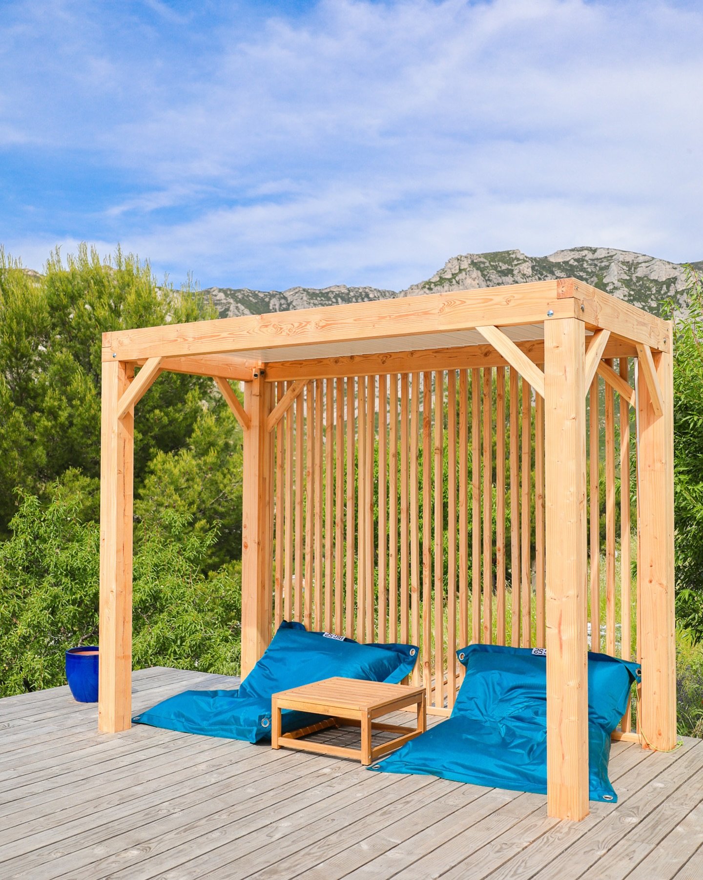 Un coin sous la tonnelle pour prendre le temps, simplement.
Mojo Tonnelle
📞 06 22 33 89 27
#mediterraneanlifestyle #renovation #tonnelle #exterieurdesign #mojotonnelle #ombre #terrasse #suddelafrance #lifestylemarseille #decoratricemarseille #D