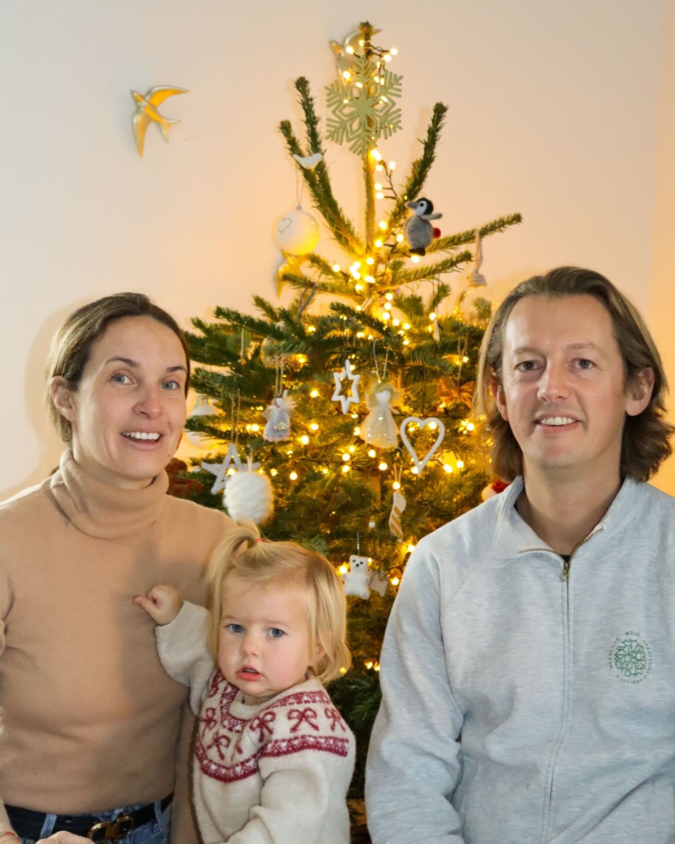 Toute l&rsquo;&eacute;quipe Mojo Tonnelle vous souhaite 
un tr&egrave;s joyeux No&euml;l.

Que ces f&ecirc;tes soient l&rsquo;occasion de moments chaleureux, de partage et de convivialit&eacute;, autour de vos ext&eacute;rieurs pens&eacute;s pour dur