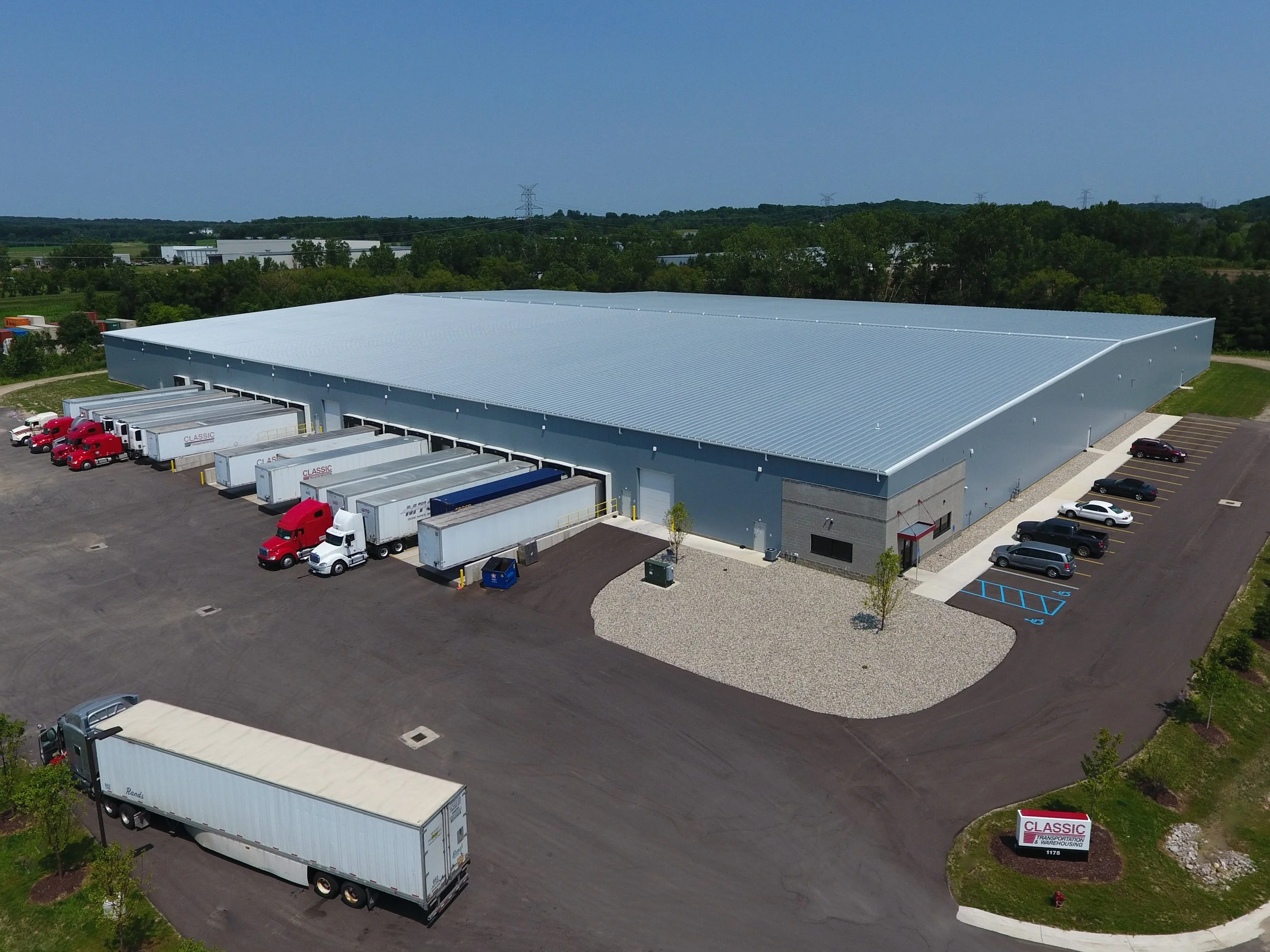 Electrical installation for Classic Transportation’s 145,000 sq-ft distribution facility.