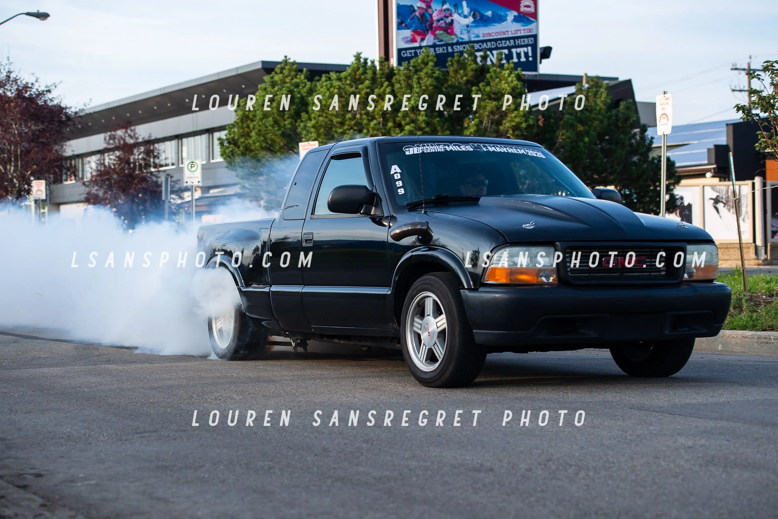 LS3_4945.jpg