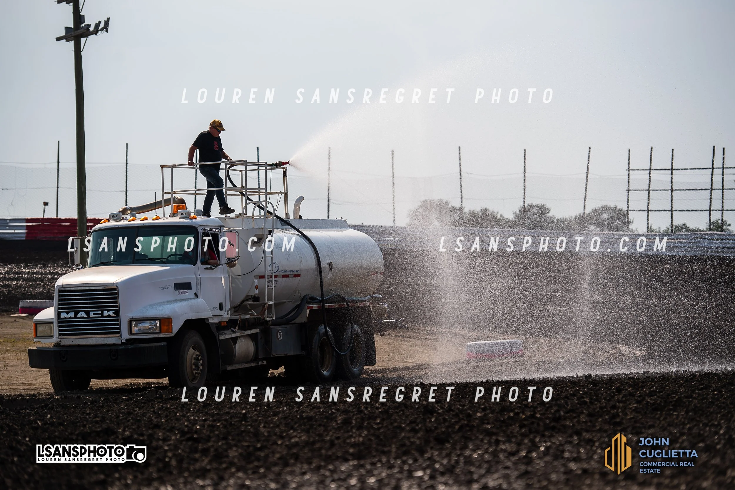 LS3_3232.jpg