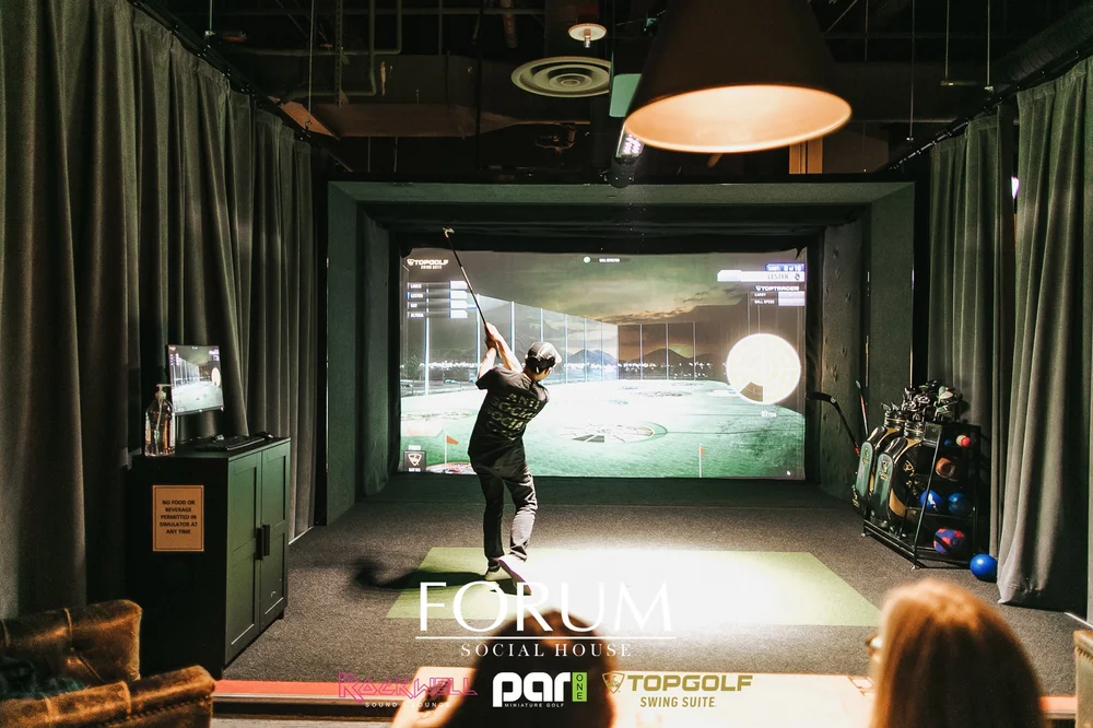 TOPGOLF SWING SUITE — Forum Social House