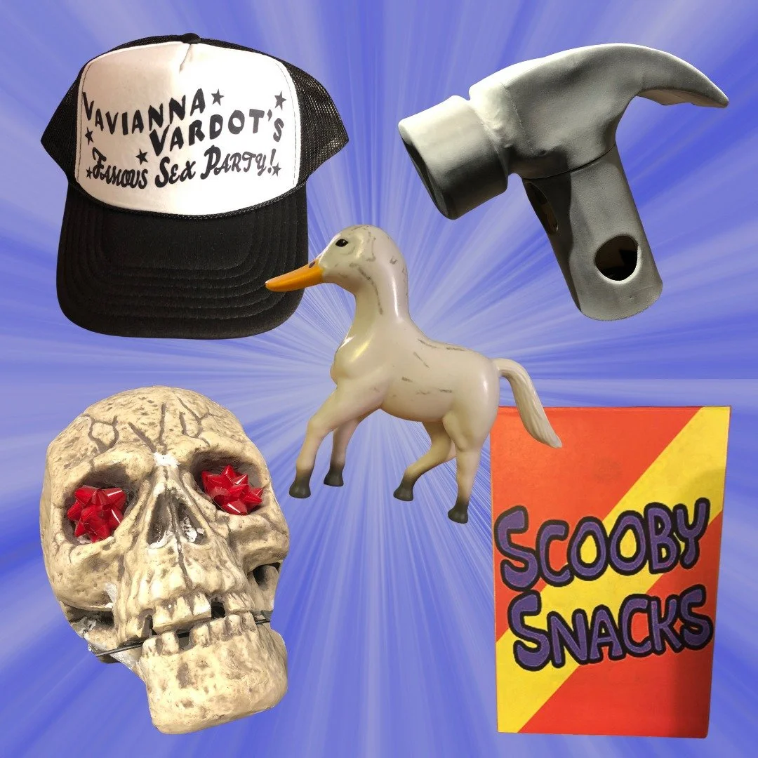 🎶 On the fifth day of Scroogemas, Dad's Garage gave to meeeee
FIVE STUPID THINGS! 🦄
Four f*ck you, Jons 🤬
Three-finger sex jokes 🍑
Two improv shows 🎫
and a new invader for I:XC! 👀 🎶

#dadsgarage #comedy #atlanta #improvtheatre #comedytheatreat