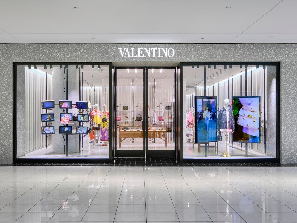 Valentino Storefront.jpg