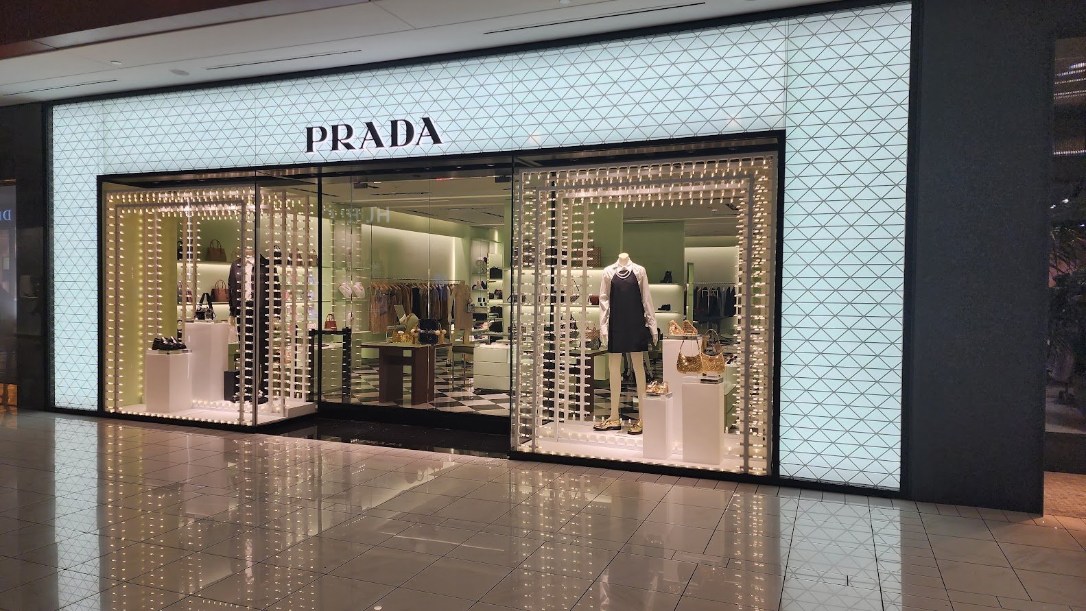 Prada Temp 2022.jpg