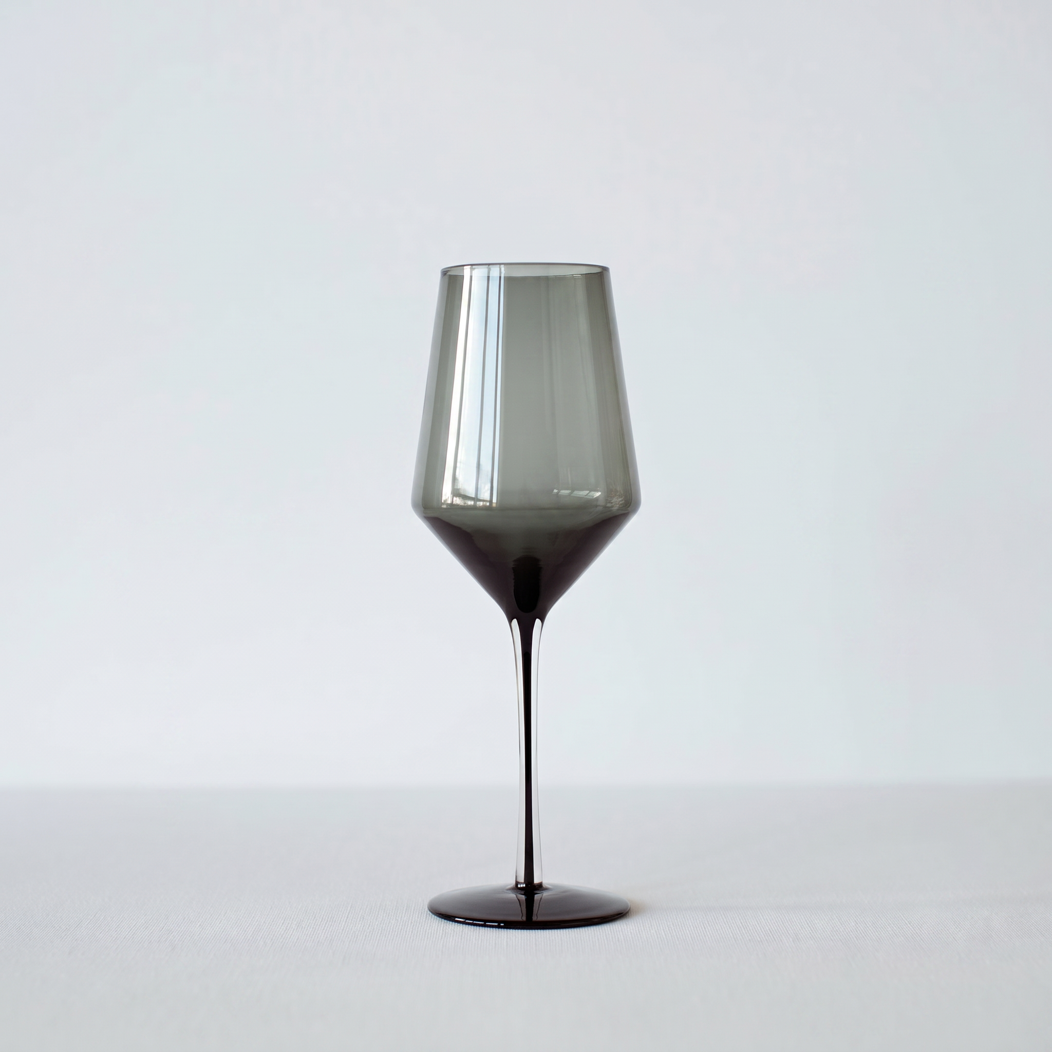 Pele | White Wine