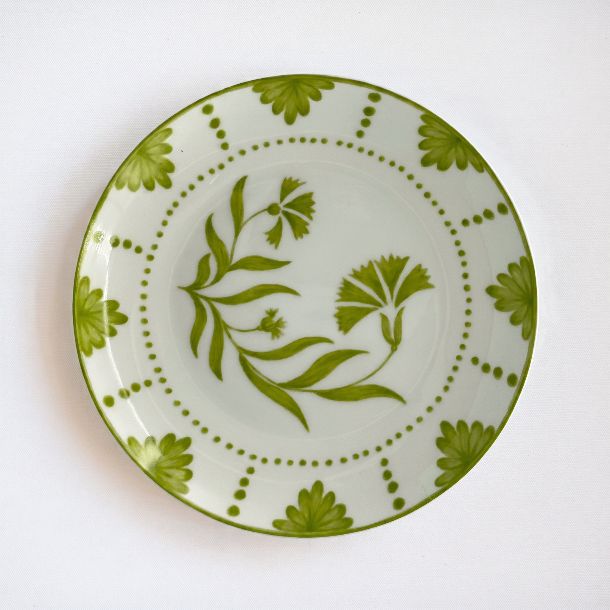 Olivia Salad Plate.png