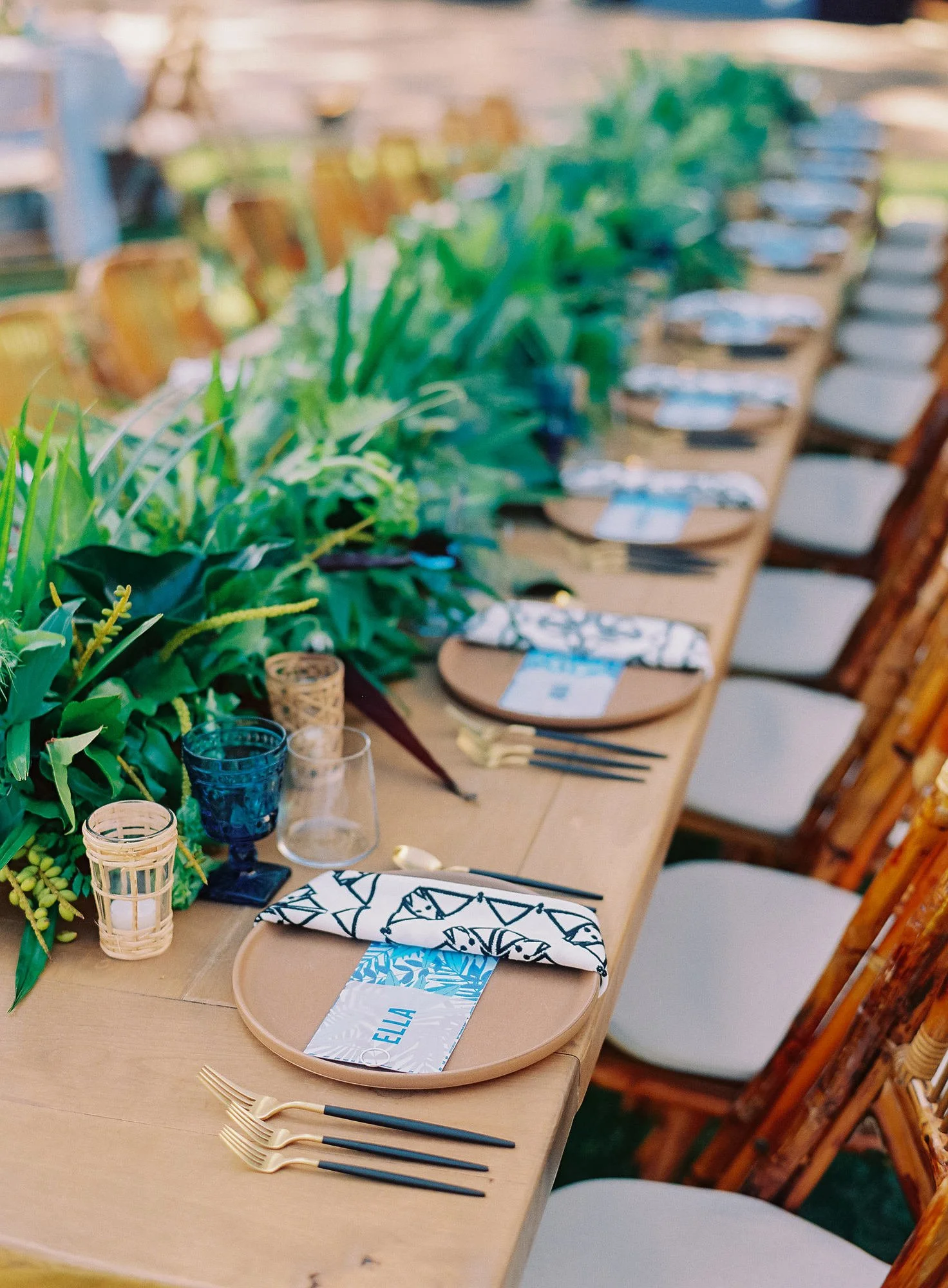 wedding-napkin-rentals-maui-01.jpg