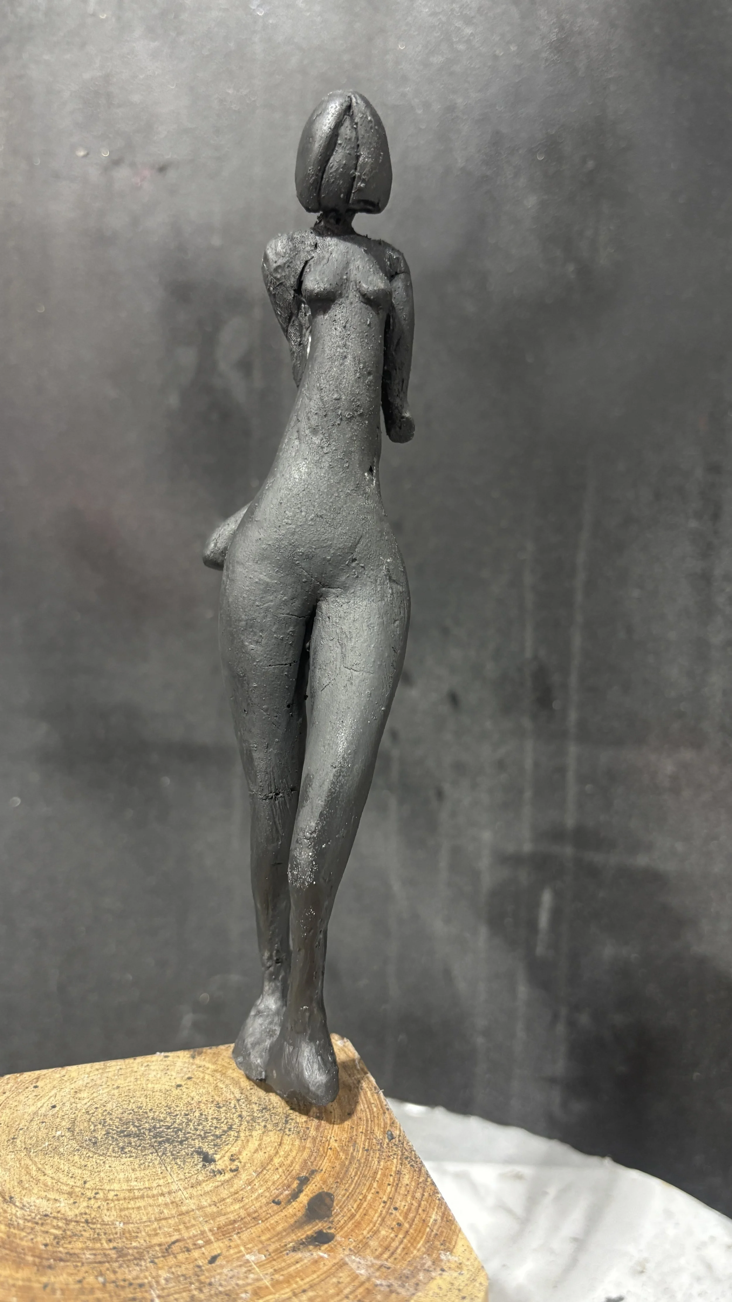 Claire Tennant - Slinky