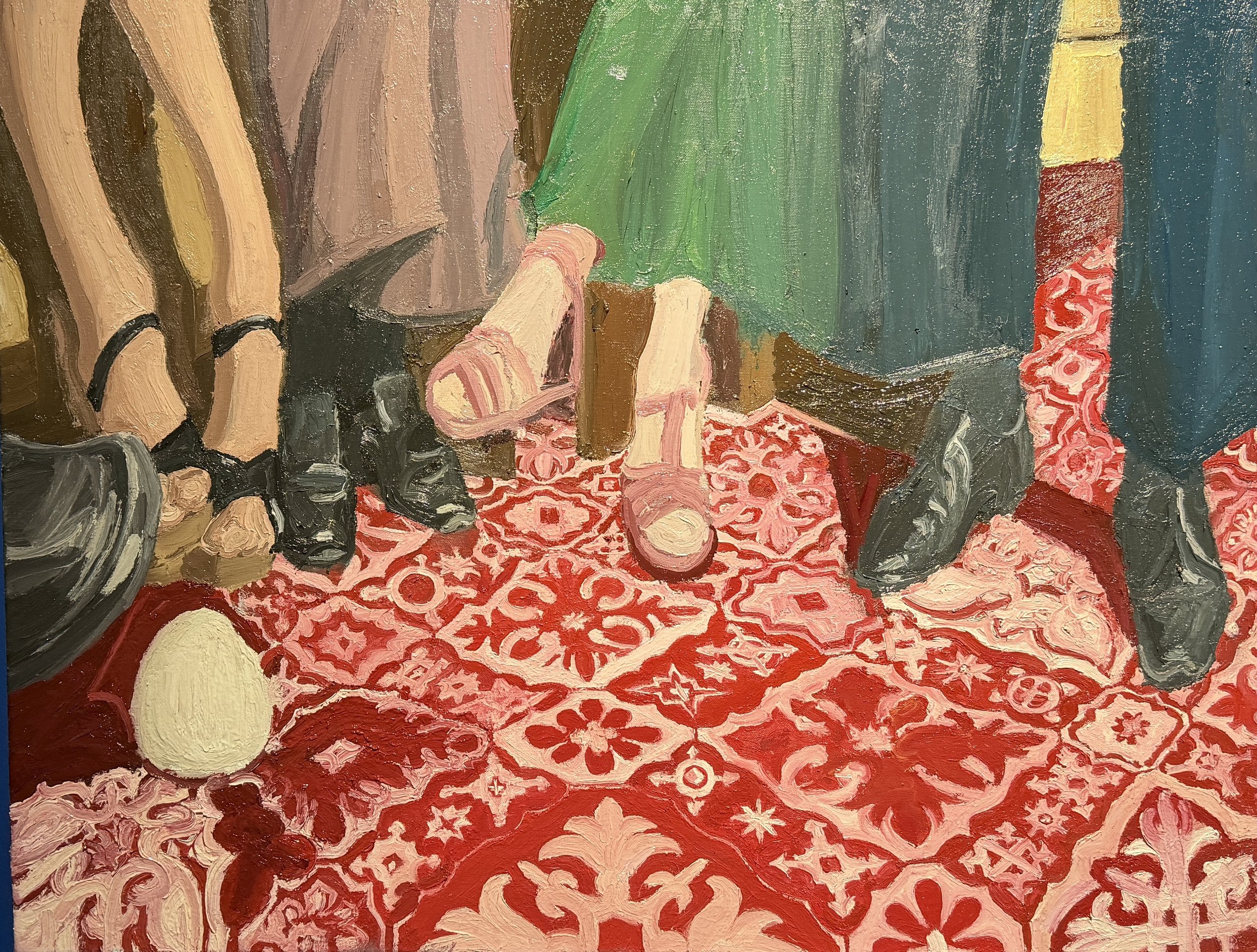 Carpet composition with assorted feet