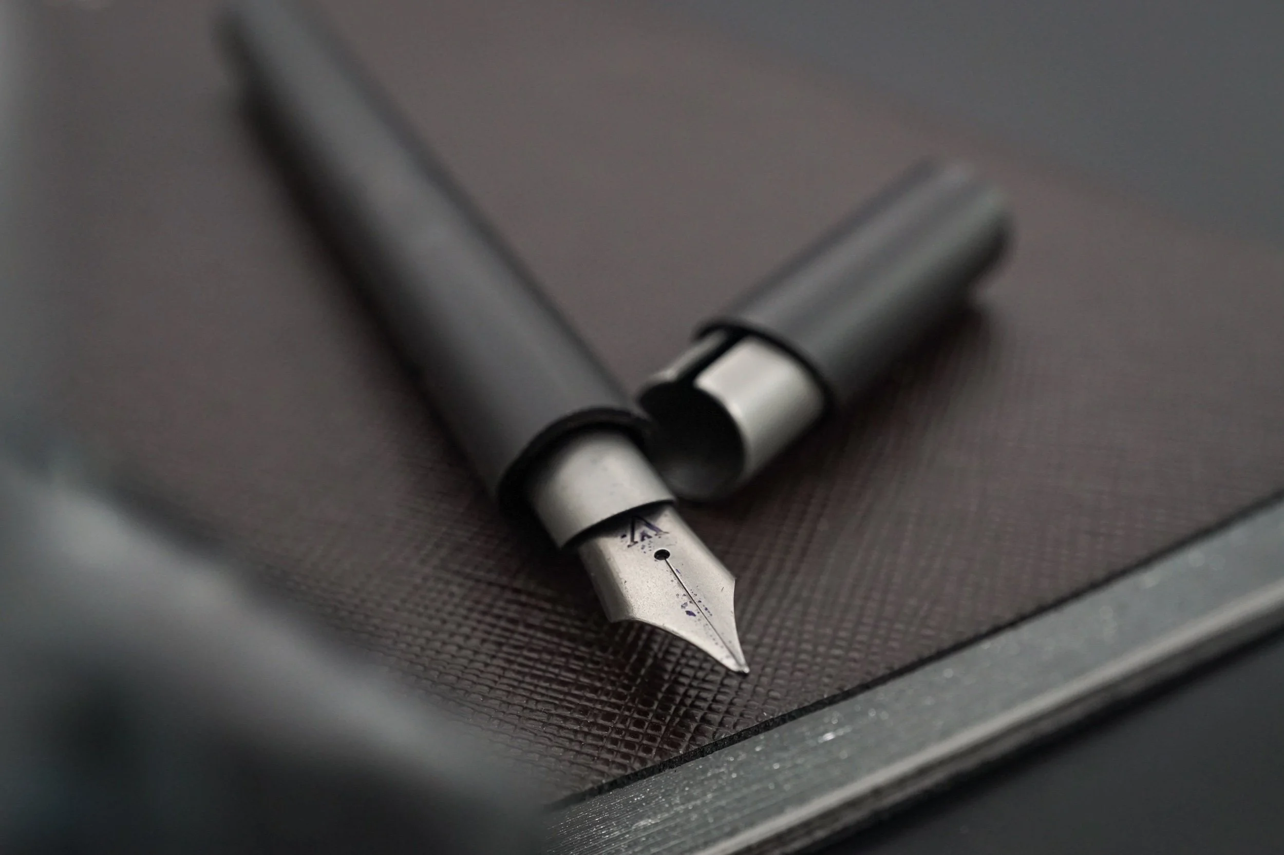 a step forward in innovation | Venvstas Magna CC Fountain Pen Review