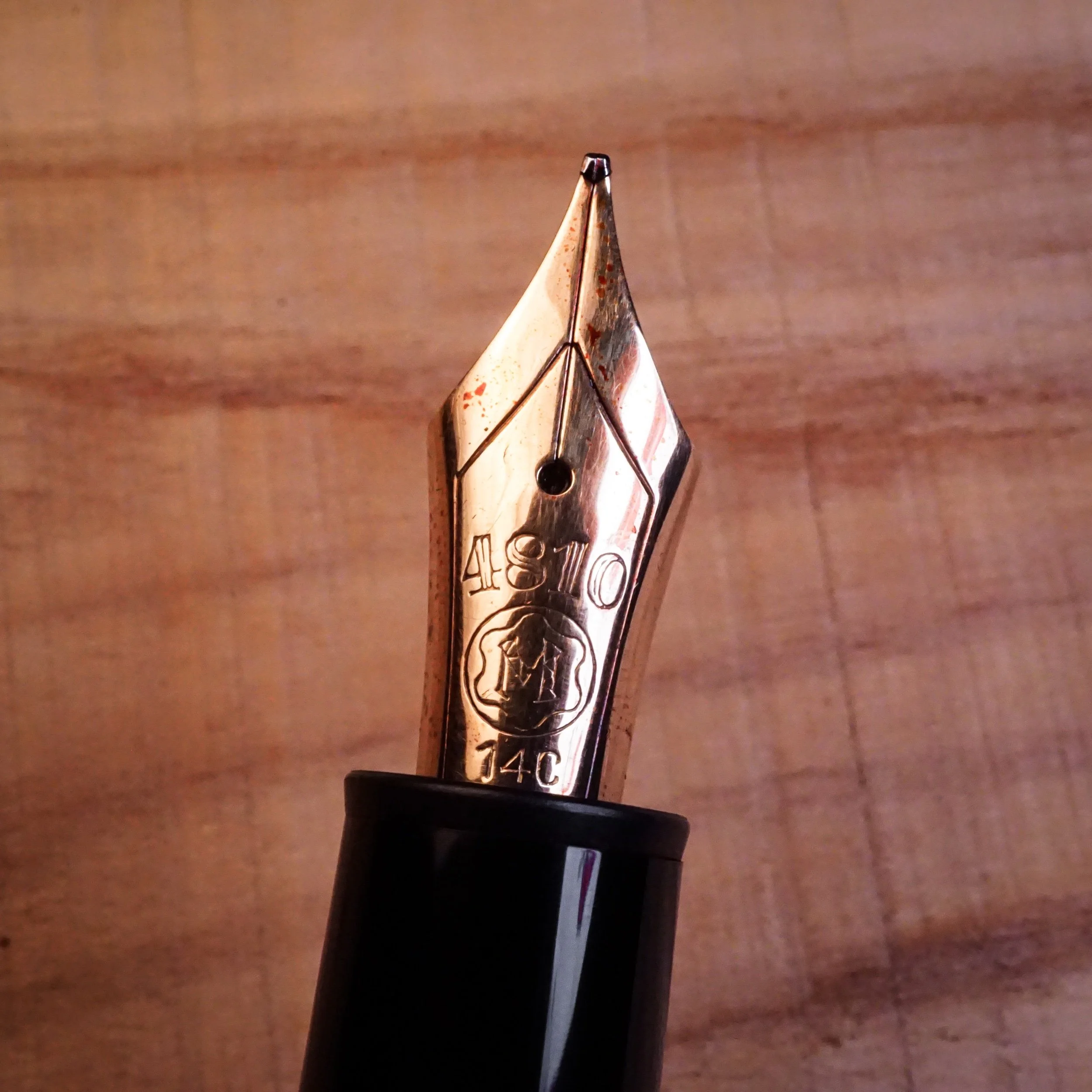 although not as ornately decorated, the vintage 146 monotone nib still offers a good looking design with a well finished 14k gold nib