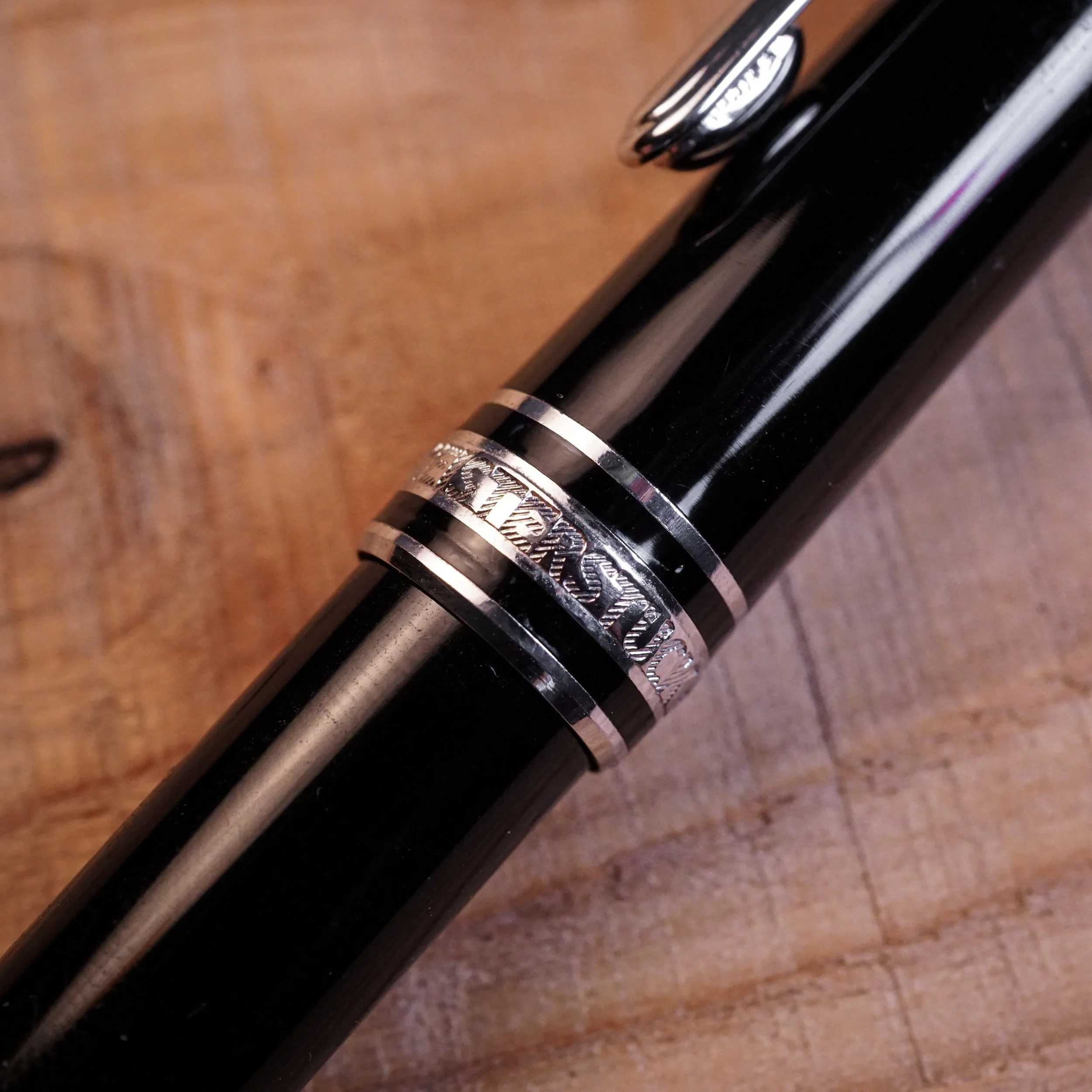 the center band of the 144 replica, you can see the hook at the bottom of the clip isn’t well finished with extra material on it