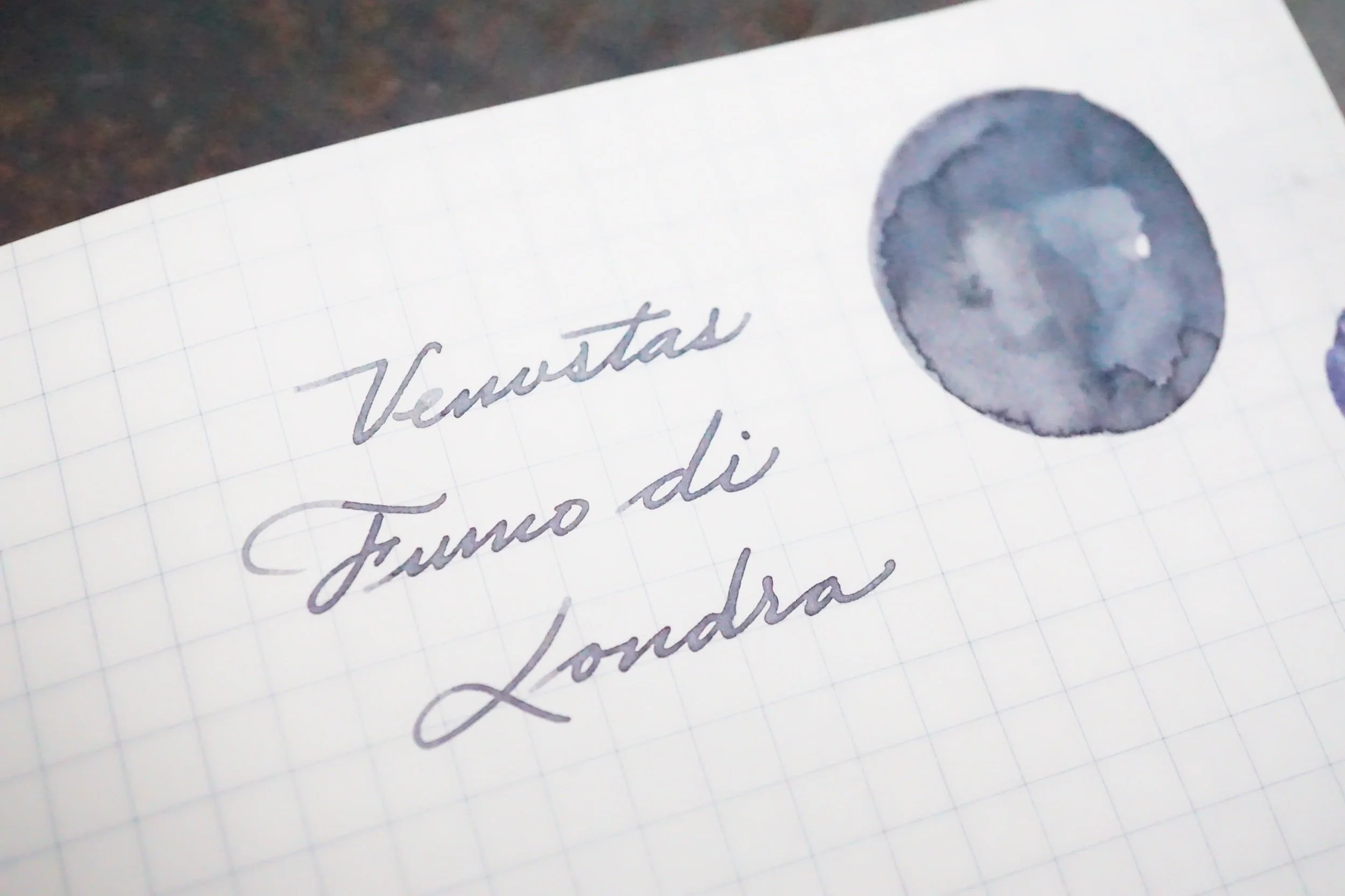 through the nib of the Venvstas Magna CC, it’s thinner compare to the ink pool, so a broader nib is the way to go with this one for legibility