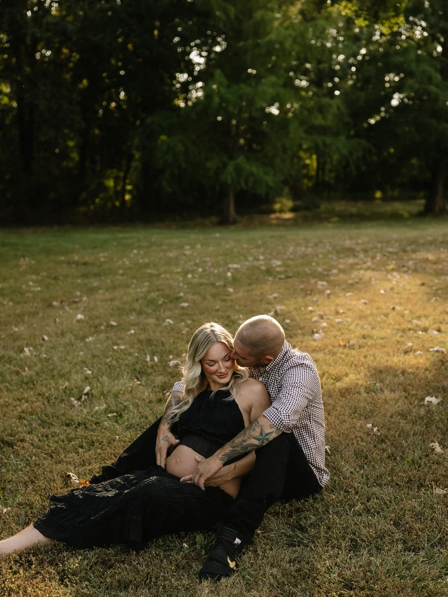 A beautiful mama &amp; a beautiful couple 😍