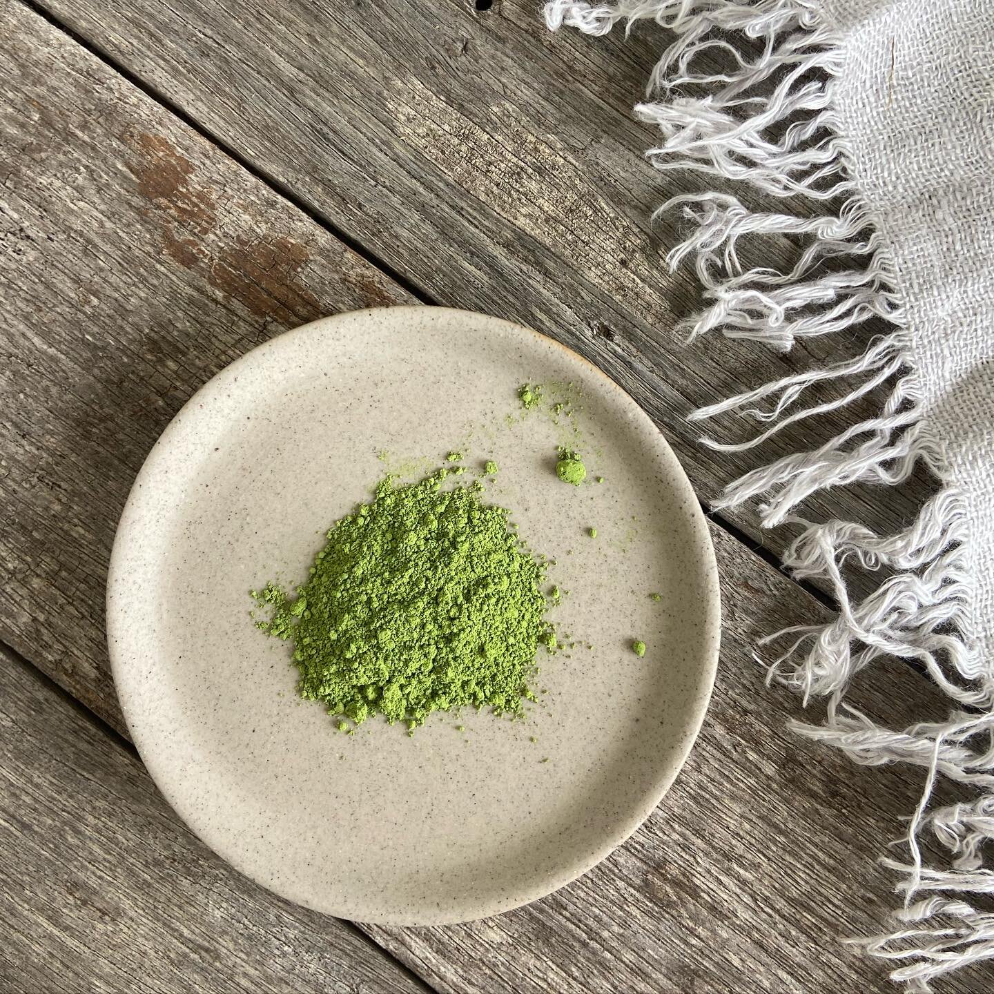 The vibrant allure of matcha &ndash; a vivid green drink that energises with each sip. 

Shop our matcha now - link in bio.

#matcha #matchalatte #matchalover #matchaamsterdam #matchatea #therisetea #paddington