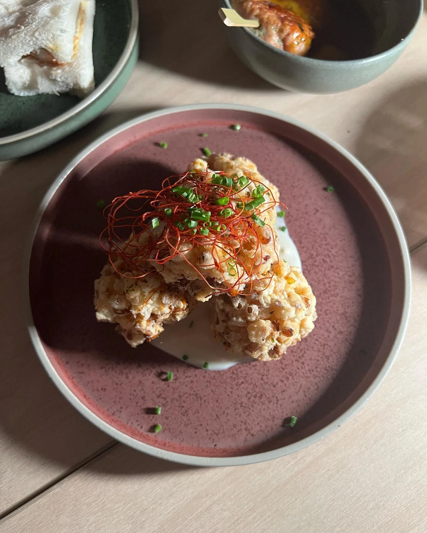 ⁣Moku Sydney: Boutique fusion Japanese inspired food with Australian natives 🥢 ⠀
⠀
I tried literally everything on the menu 😂 Australian natives such as bush tomato, fingerlime, lemon myrtle, wattleseed, saltbush and pepperberry really elevated the