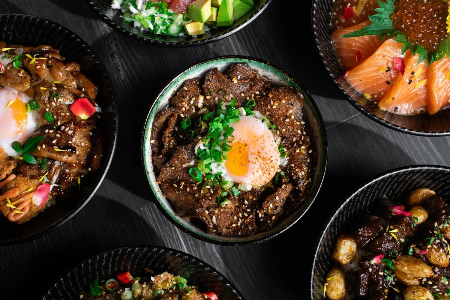 10 Types of Japanese Rice Bowls to Order with Delivery Option in ...