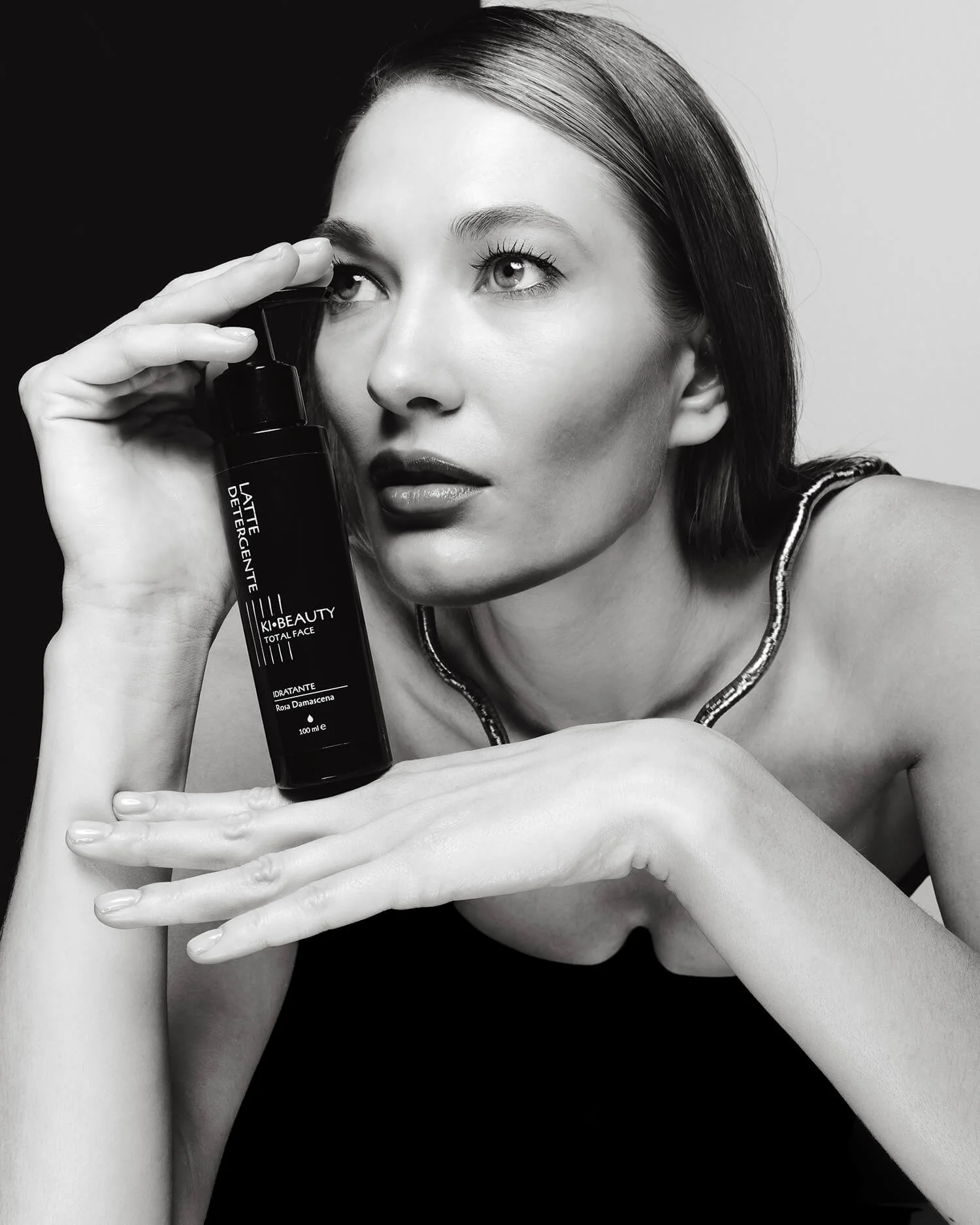 LATTE DETERGENTE E TONICO VISO ROSA DAMASCENA 100ML 54-Migliorato-NR copia.jpg