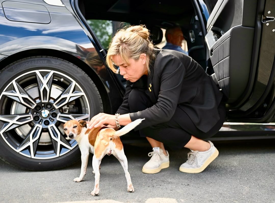 When in M&uuml;nsterland
&nbsp;
🐶 Einen wunderbaren Hofhund streicheln. Danke Lilly, f&uuml;r die kurze Kuscheleinheit zwischendurch.
&nbsp;
🔨 🪚 Handwerkerinnen und Handwerker treffen. Das Handwerk ist stark im M&uuml;nsterland, traditionell und z
