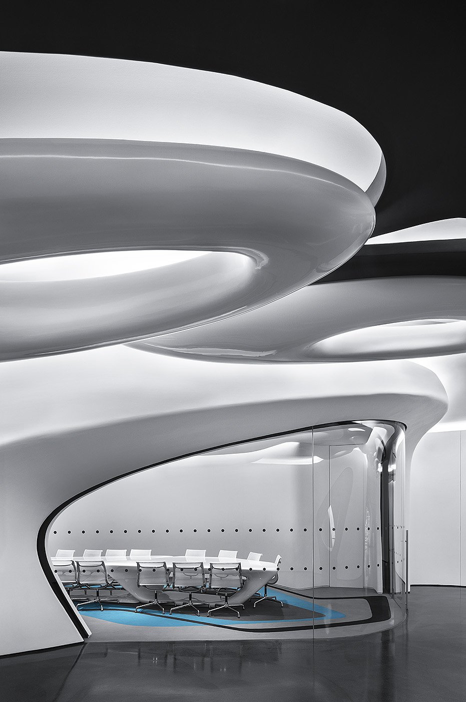 Roca London Gallery by Zaha Hadid Architects. © Photograph by Roger O’Sullivan
