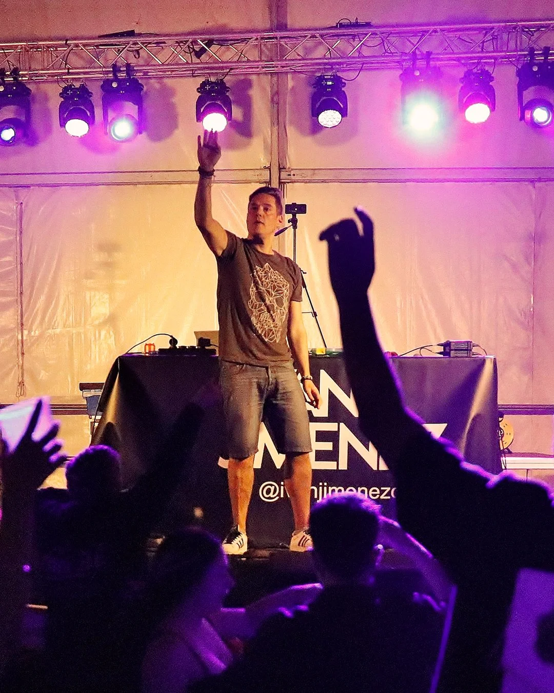 ivan-jimenez-dj-02.JPG