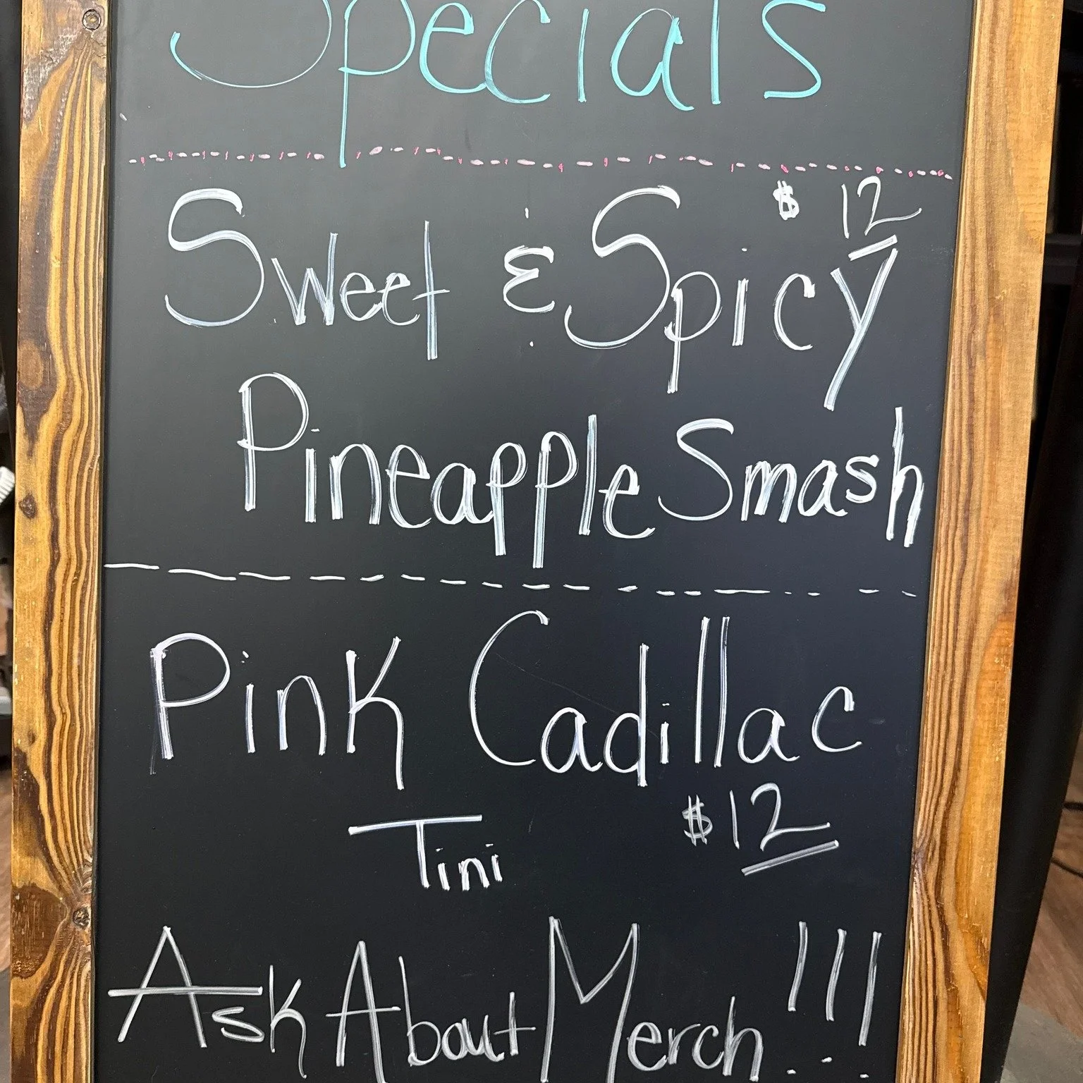 🌞Happy Friday!😎

🍍Check out Culver Bar drink specials🍸

🍀For more info on our Irish Soda bread contest for St. Paddy's go to: 🍀

https://culverliquorandbar.com/events

⏰Business Hours: 
Sunday 9 am to 5 pm
Monday to Wednesday 9 am to 8 pm
Thurs