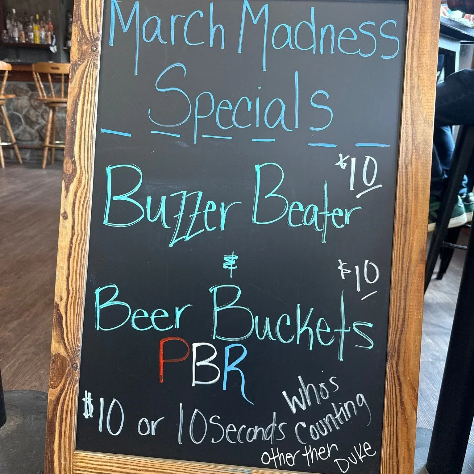 🍻Happy Friday! 😎

⏰Business Hours: 
Sunday 9 am to 5 pm
Monday to Wednesday 9 am to 8 pm
Thursday to Saturday 9 am to 10 pm 

🍺Culver Bar opens when a bartender arrives: 
12 pm Monday to Thursday
9 am Friday to Sunday