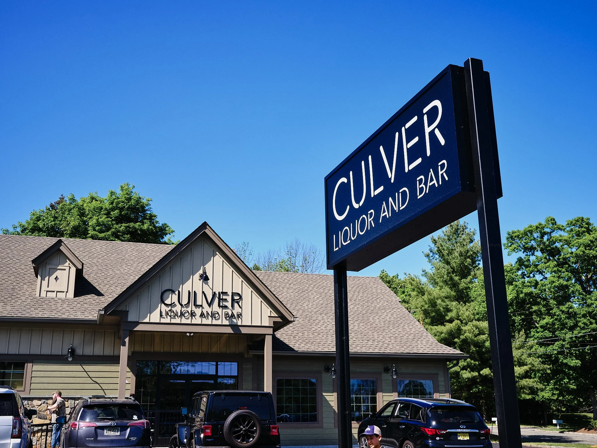 🎉 PARTY ALERT! Come hang with us Friday May 15th to celebrate our 3rd anniversary! 🍻

Our distributor friends are pulling up with FREE merch giveaways and tastings you don't want to miss. There will be food options for sale as well. 

🕗 3 pm to cl