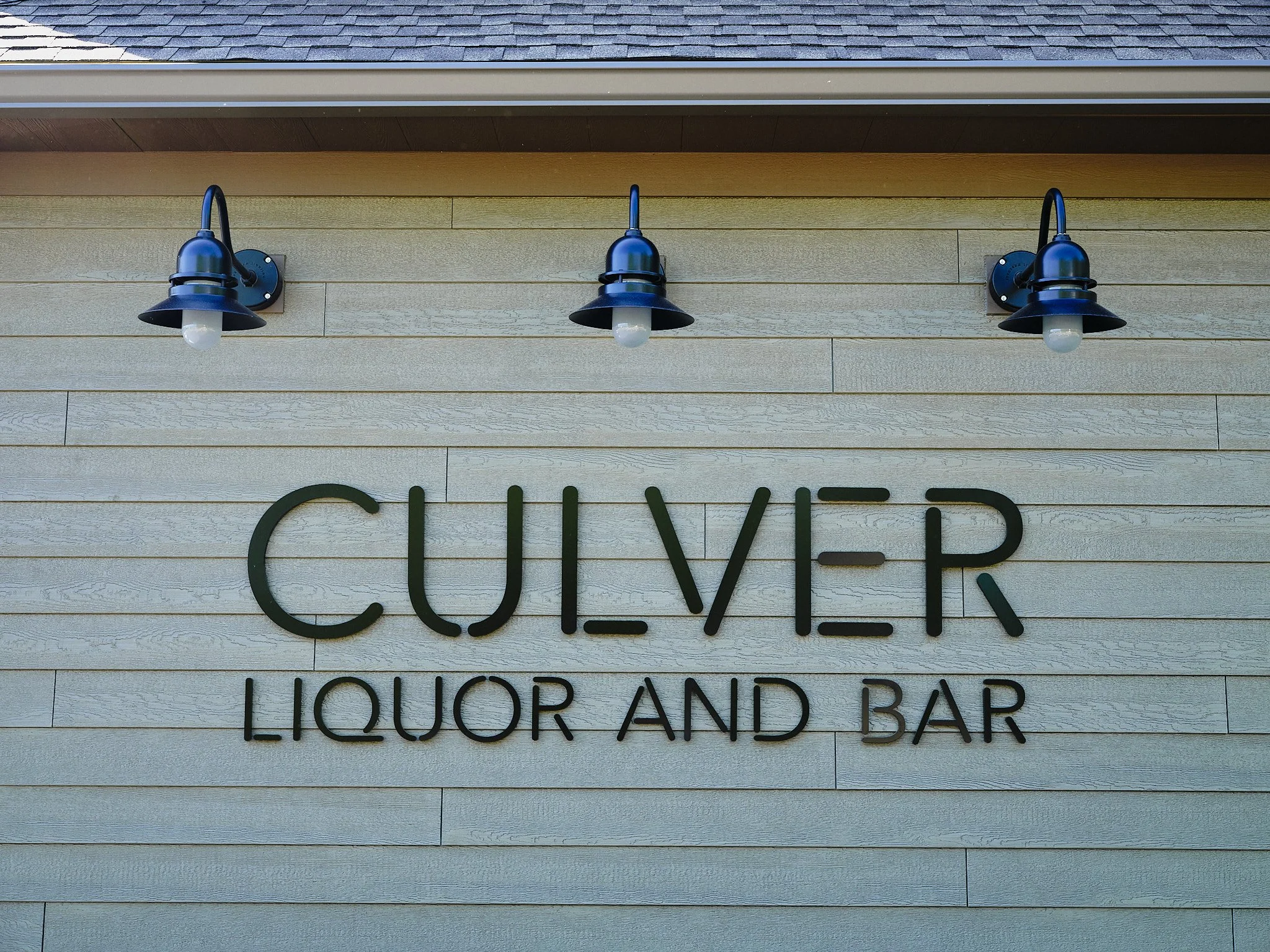 🎉 PARTY ALERT! Come hang with us TODAY to celebrate our 3rd anniversary! 🍻

Our distributor friends are pulling up with FREE merch giveaways and tastings you don't want to miss. There will be food options for sale as well. 

🕗 3 pm to close, TODAY