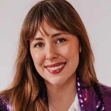 Holly Ostrout headshot