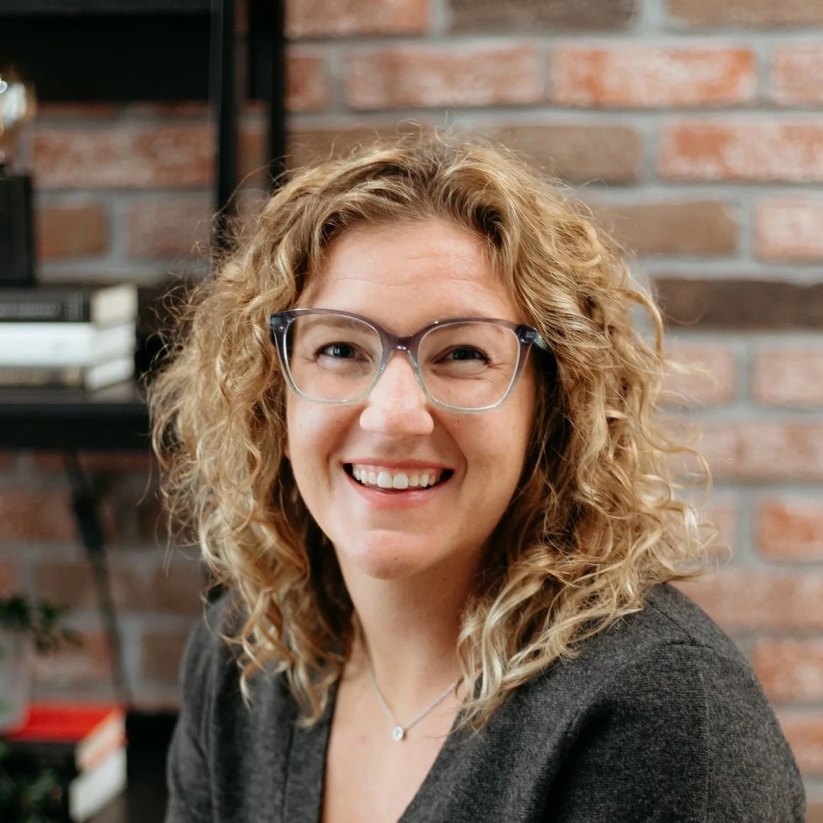 Samantha Burmeister headshot