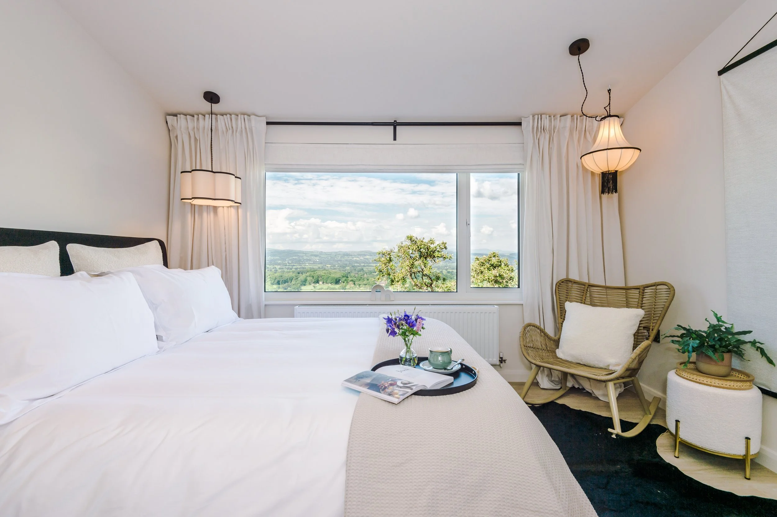 /luxury-master-suite-holiday-cottage-snowdonia-view