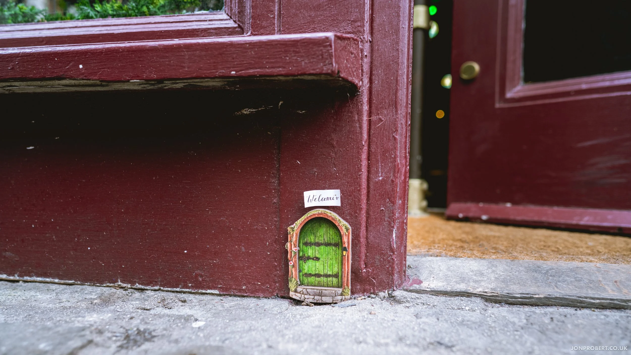 The Hole In Wand, Chester