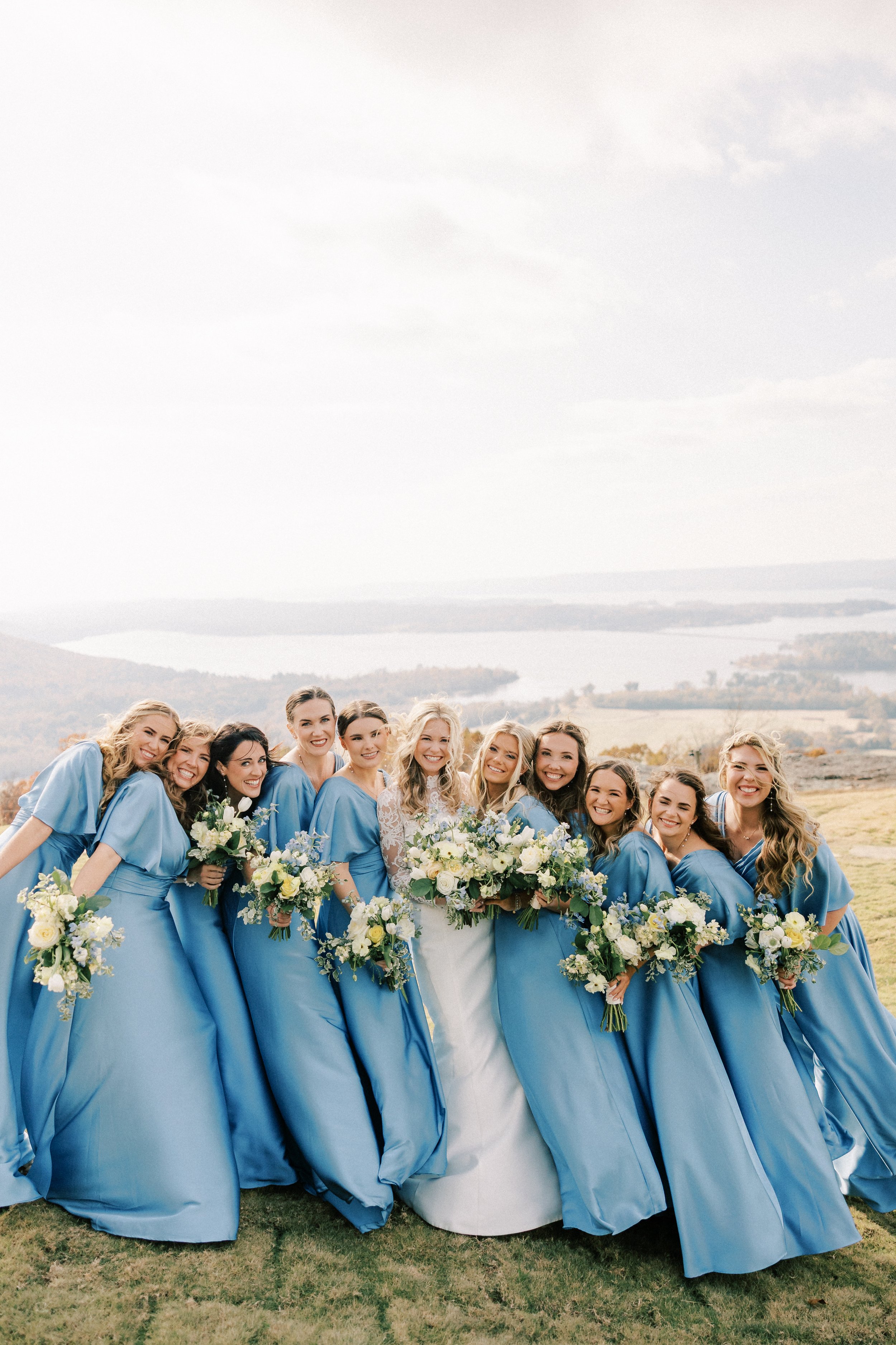 08_Bride and Bridesmaids_0601.jpg