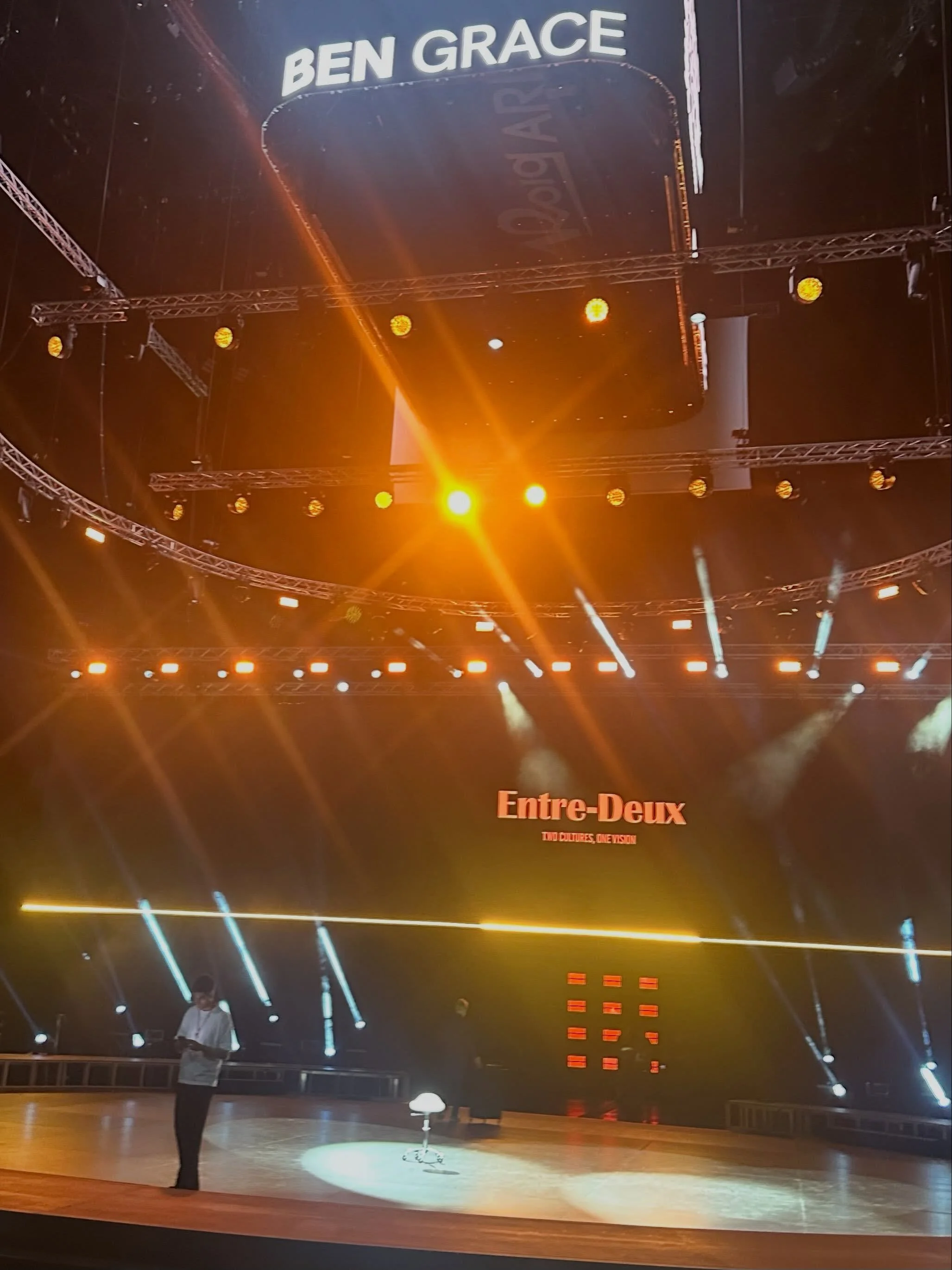 FROM BERLIN TO VALENCIA.

Two years ago, @bengracehair won the Talent Greenhouse competition at the World Wide Hair Tour in Berlin.

This year, he returned to the stage in Valencia with his own show, ENTRE DEUX &mdash; between two.

Five looks, each 
