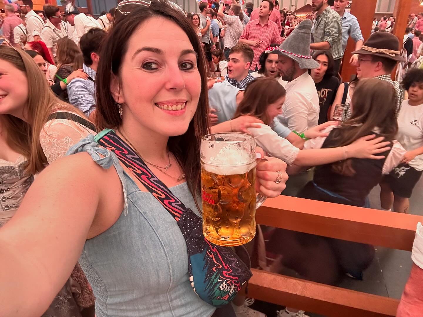 Stuttgart Fr&uuml;hlingsfest!

#Fr&uuml;hlingsfest! #stuttgart #germany #germanytravel  #germany🇩🇪 #solotravel  #solofemaletravel  #wanderlust  #wanderer  #wander #fruhlingsfest #beer  #germanbeer
