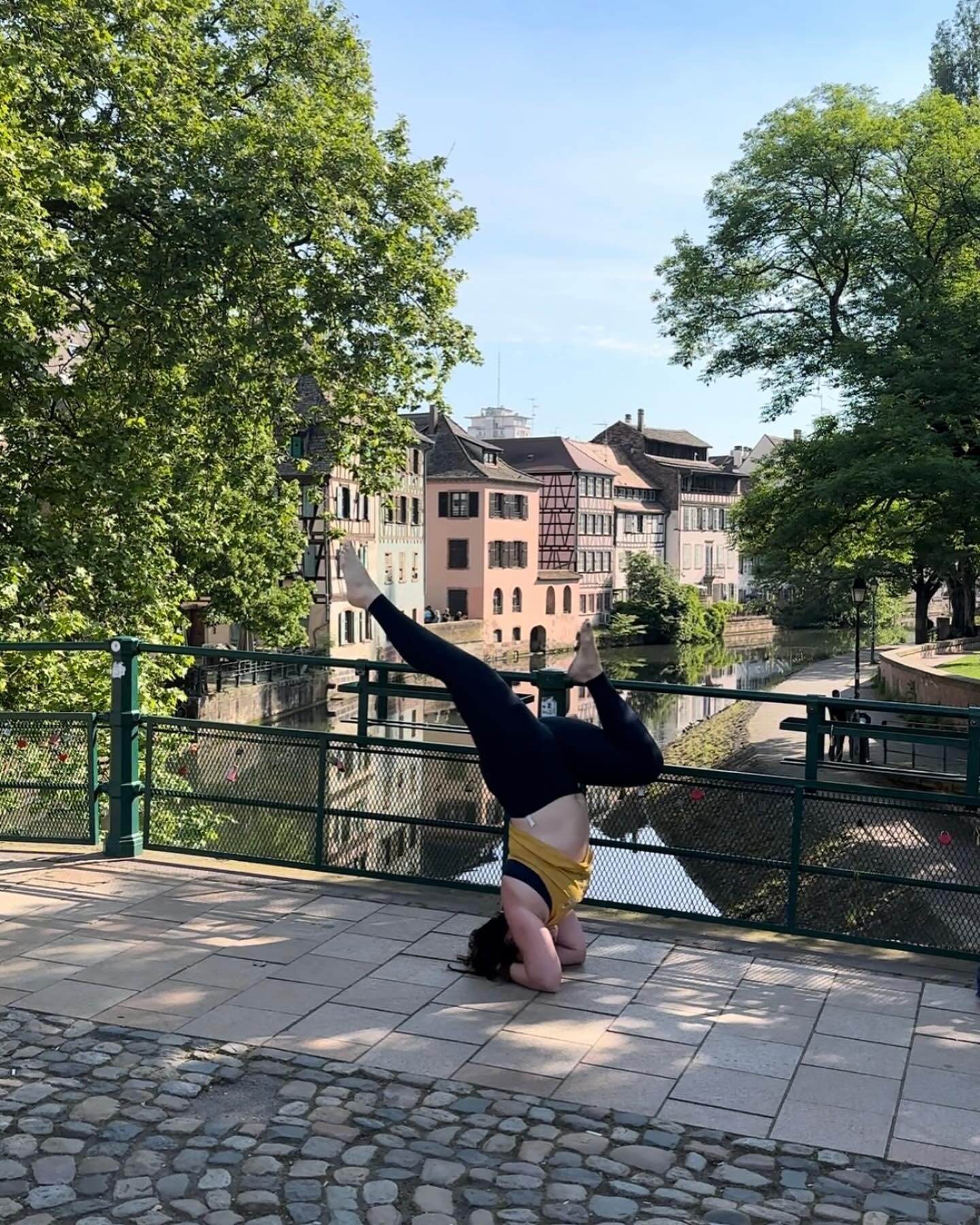 Same headstand, new country! 

FRANCE!

#france #headstand #headstandpractice #yoga #yogalife #yogainspiration #yogaeverywhere #yogaeveryday #yogaeverydamnday #strasbourg #strasbourg🇫🇷 #wander #headstandvariation #headstandpose #traveltheworld