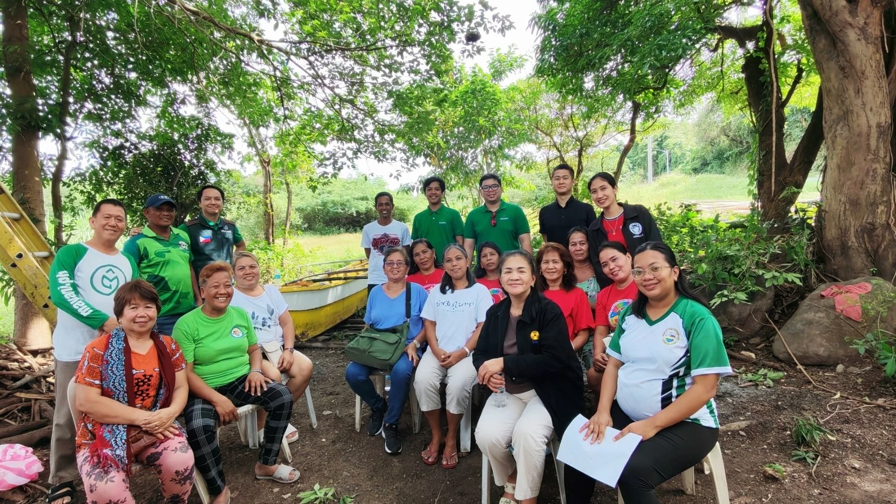 Lumaniag Fisherfolk Groups with Mayani Team 1.JPG