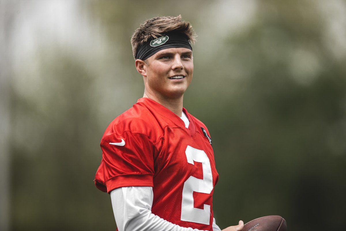 zach-wilson-jets-rookie-minicamp.jpg