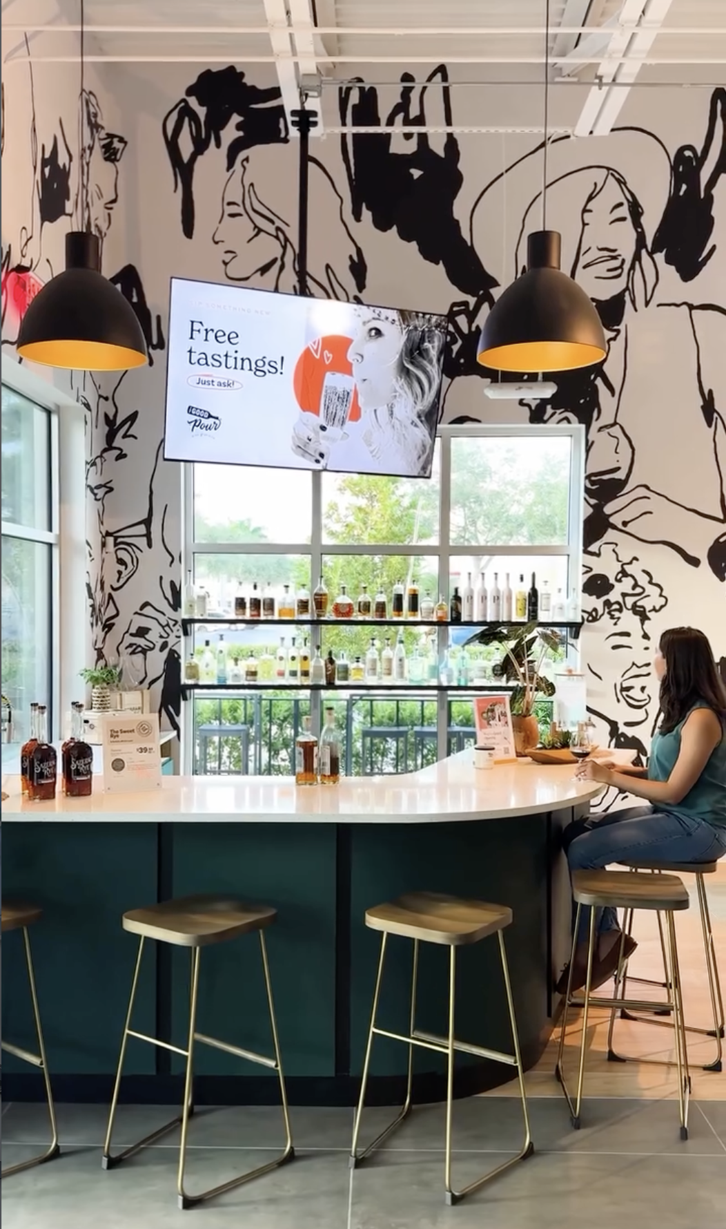 Naples Noms - The Good Pour - Tasting Bar