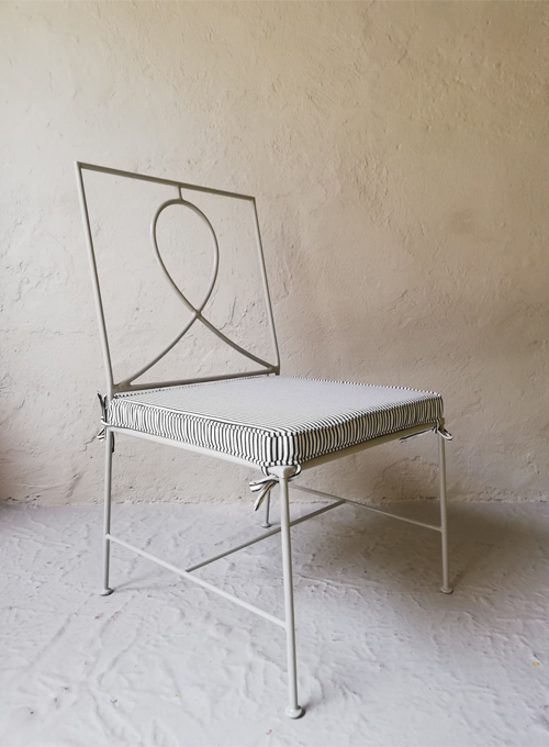 136_METAL WITH UPHOLSTERY.png
